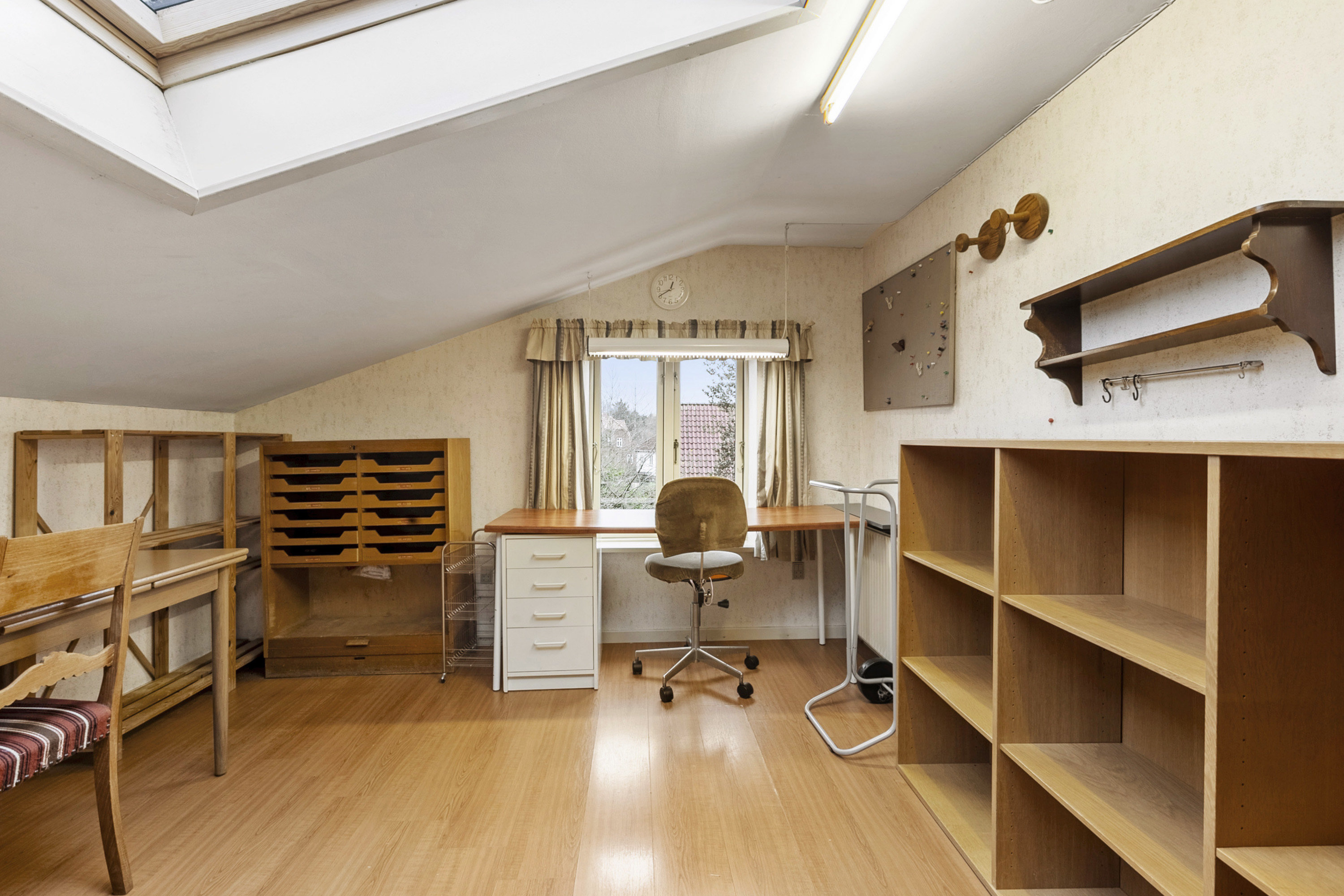 Fremhævet kontor billede i fuldskærmstilstand. Billede af Løjt Nørregade 26, Løjt Kirkeby, 6200 Aabenraa