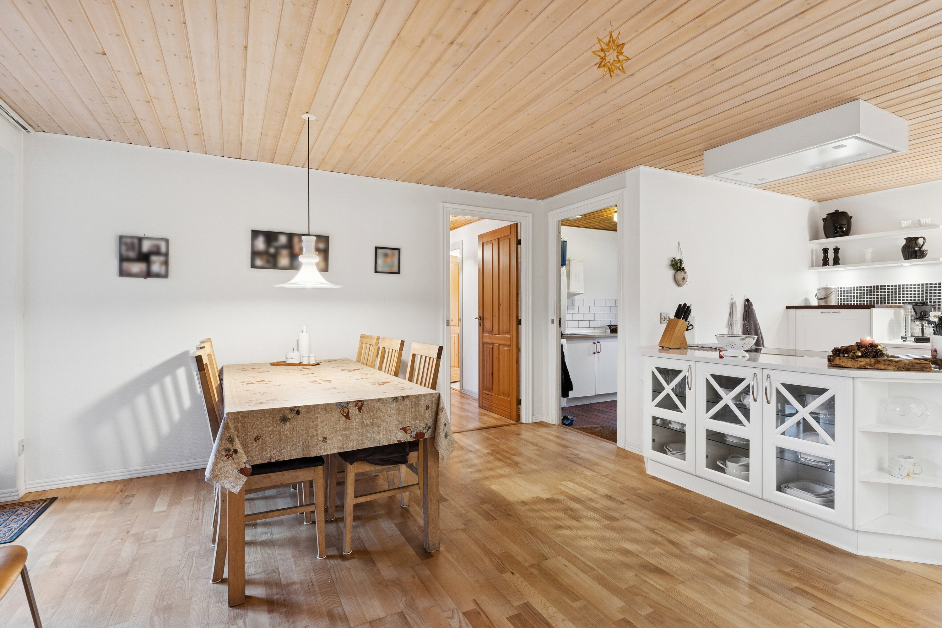 Fremhævet spisestue billede i fuldskærmstilstand. Billede af Ulstedboparken 46, 9870 Sindal