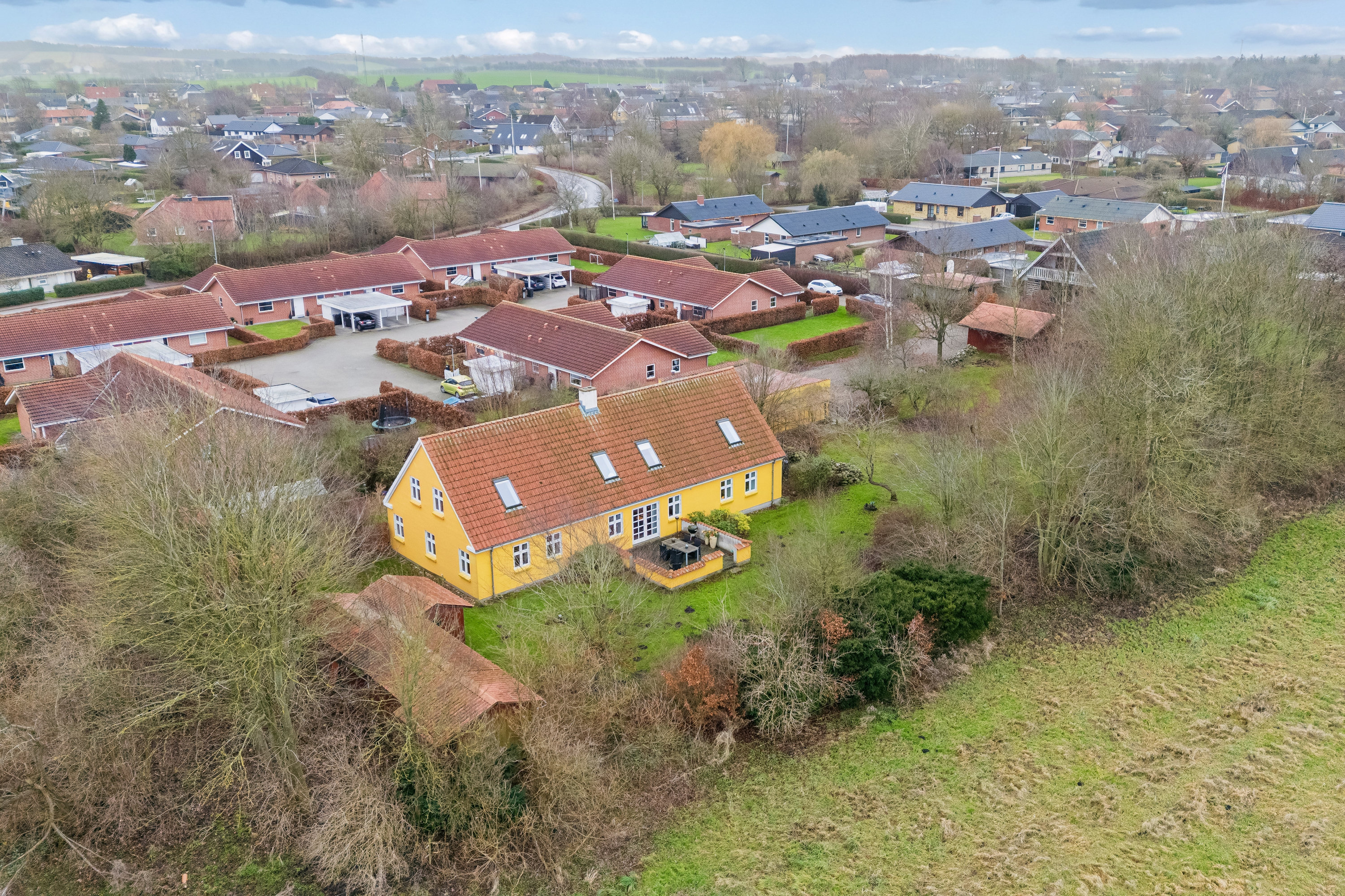 Fremhævet luftfoto billede i fuldskærmstilstand. Billede af Troldkærvej 30, 9240 Nibe