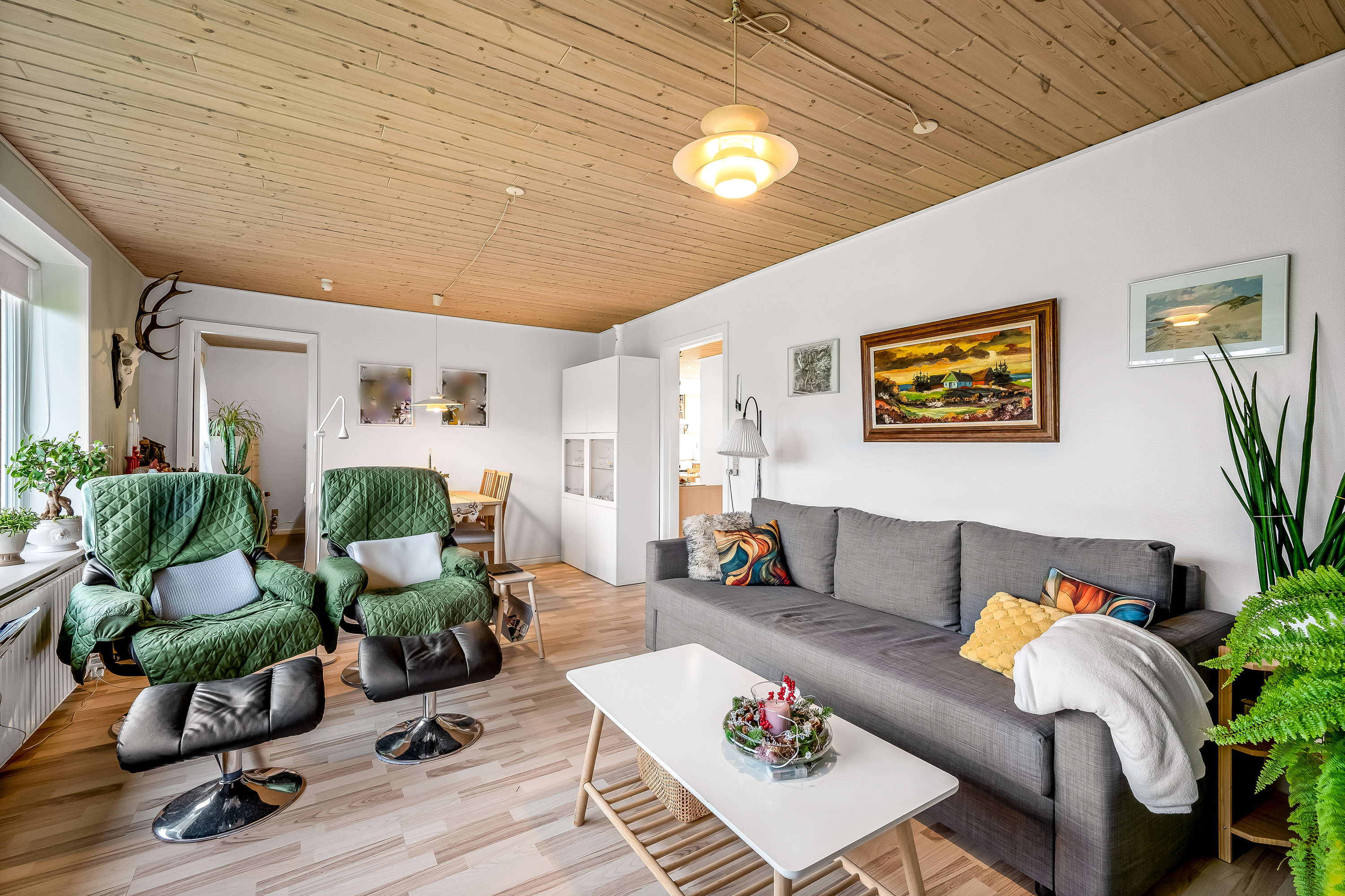 Fremhævet stue billede i fuldskærmstilstand. Billede af Engvej 4, Abild, 6270 Tønder