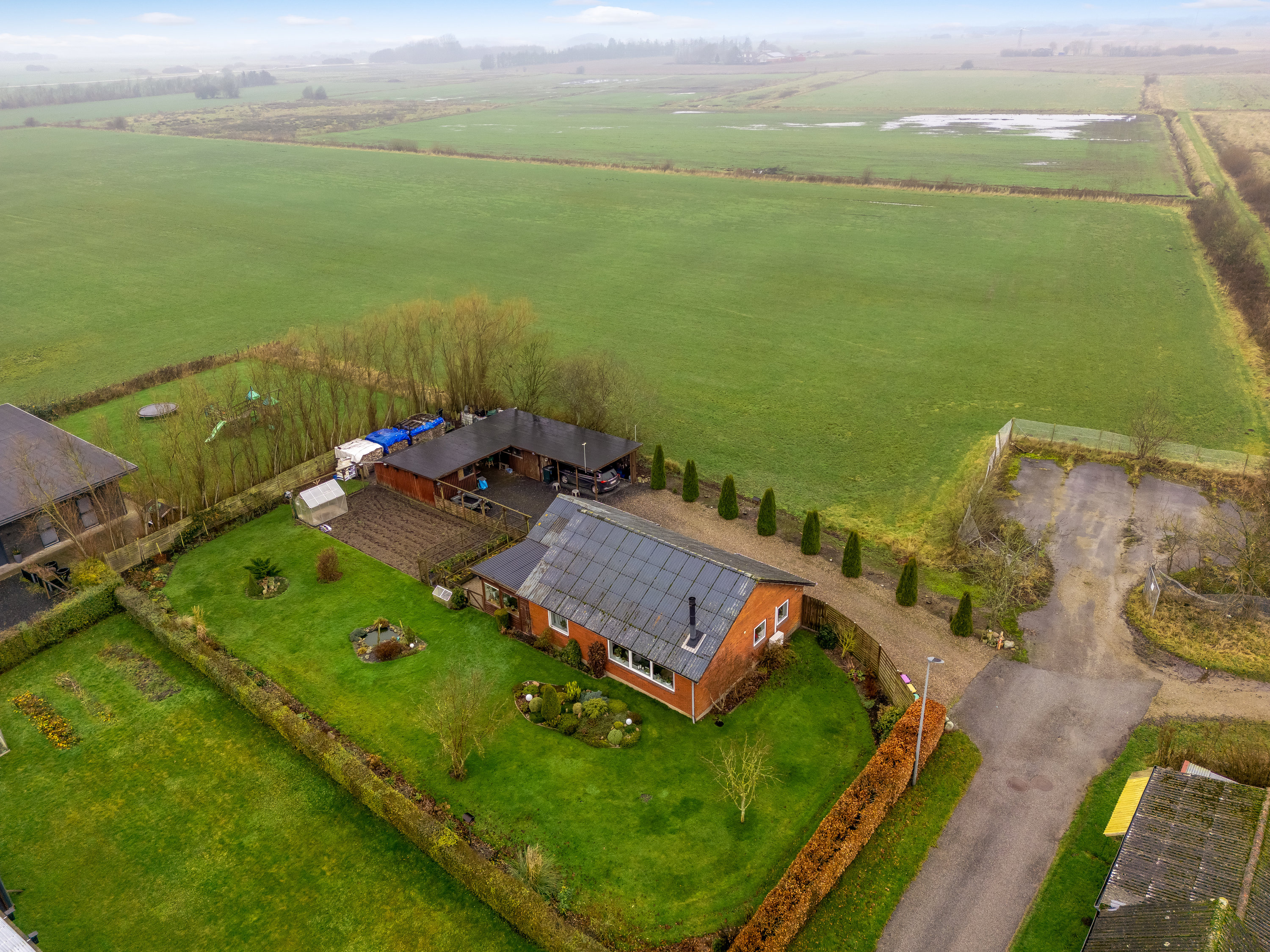 Fremhævet luftfoto billede i fuldskærmstilstand. Billede af Engvej 4, Abild, 6270 Tønder