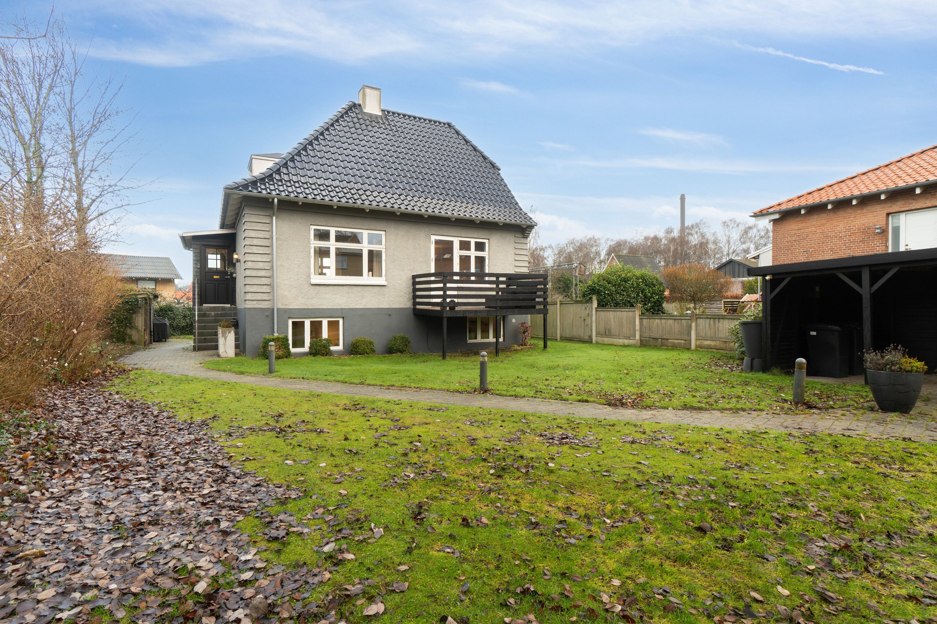 Miniaturebillede 1: set fra haven. Billede af Mølledamsgade 11, 8600 Silkeborg