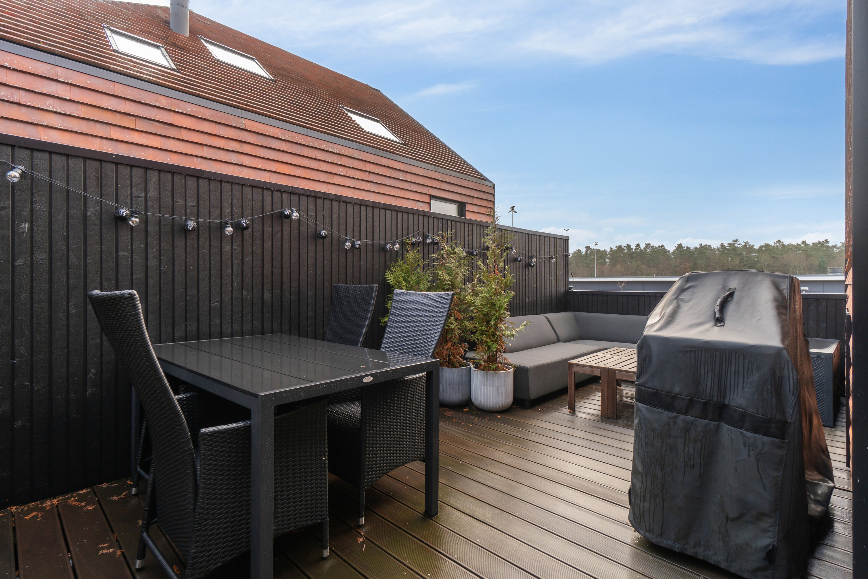 Fremhævet tagterrasse billede i fuldskærmstilstand. Billede af Thors Have 6, 8600 Silkeborg