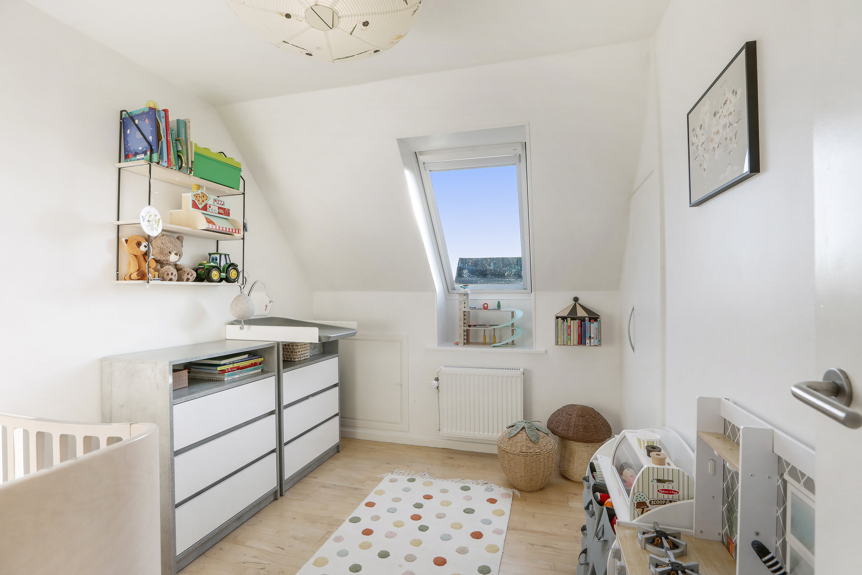 Fremhævet værelse billede i fuldskærmstilstand. Billede af Bøgesvinget 75, 2740 Skovlunde