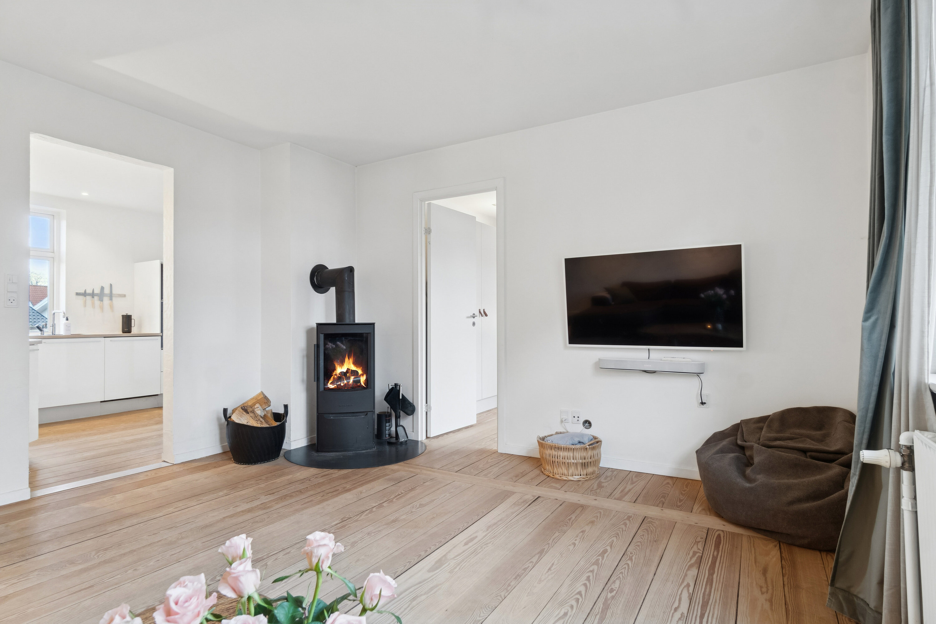 Fremhævet stue billede i fuldskærmstilstand. Billede af Mølledamsgade 11, 8600 Silkeborg