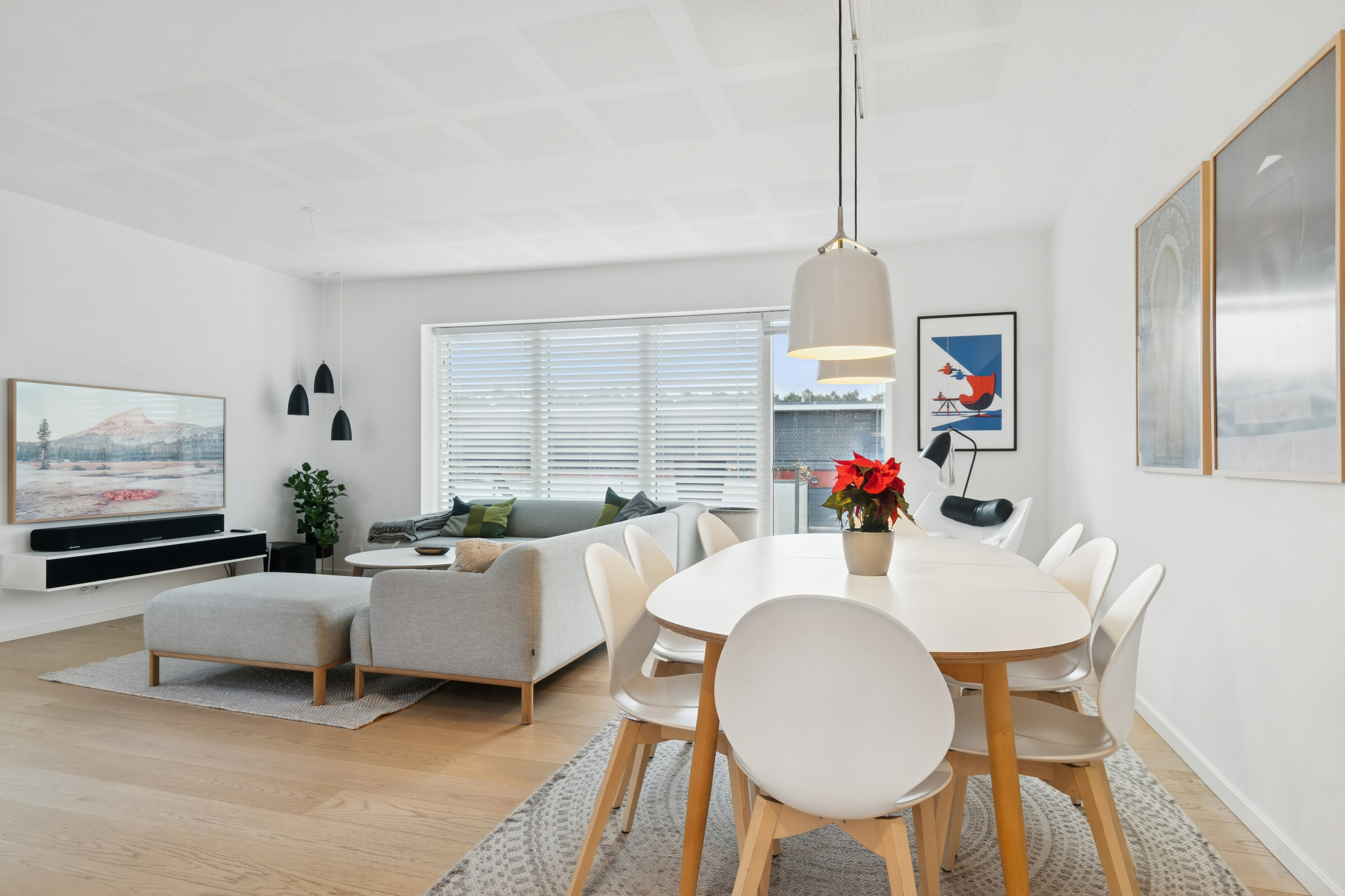 Fremhævet spisestue billede i fuldskærmstilstand. Billede af Thors Have 6, 8600 Silkeborg