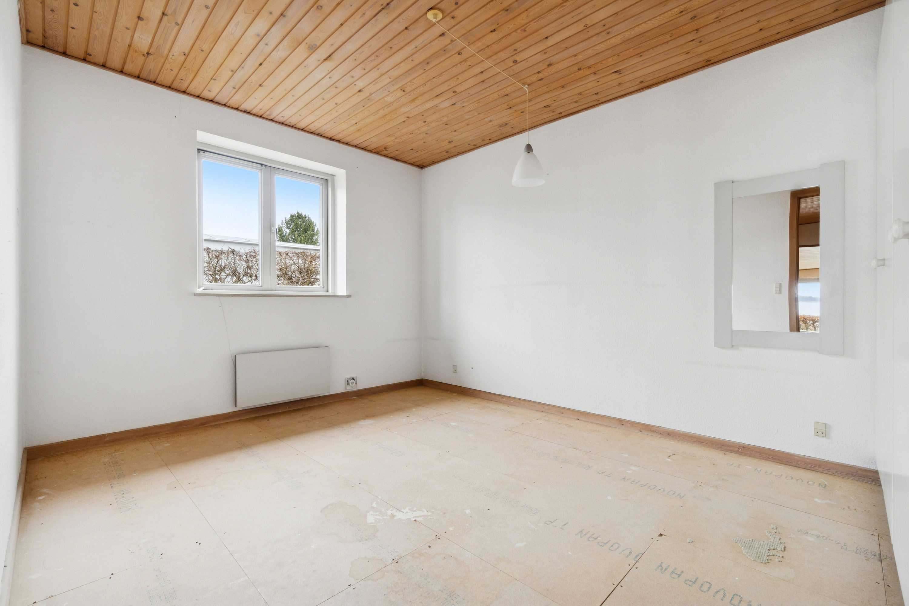 Fremhævet værelse billede i fuldskærmstilstand. Billede af Hagenæs 31, 4040 Jyllinge