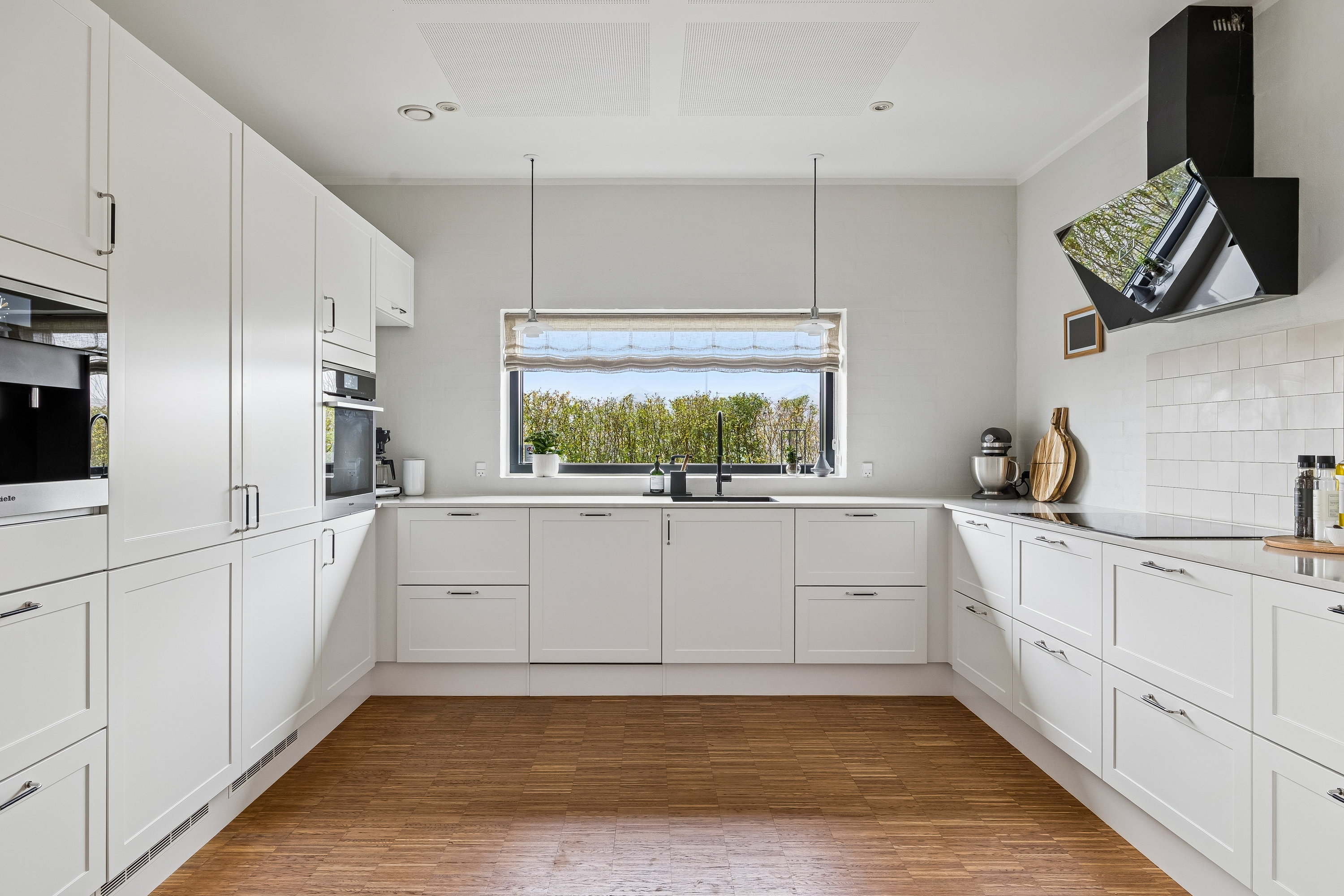 Fremhævet køkken billede i fuldskærmstilstand. Billede af Agerhønebakken 30, 8660 Skanderborg