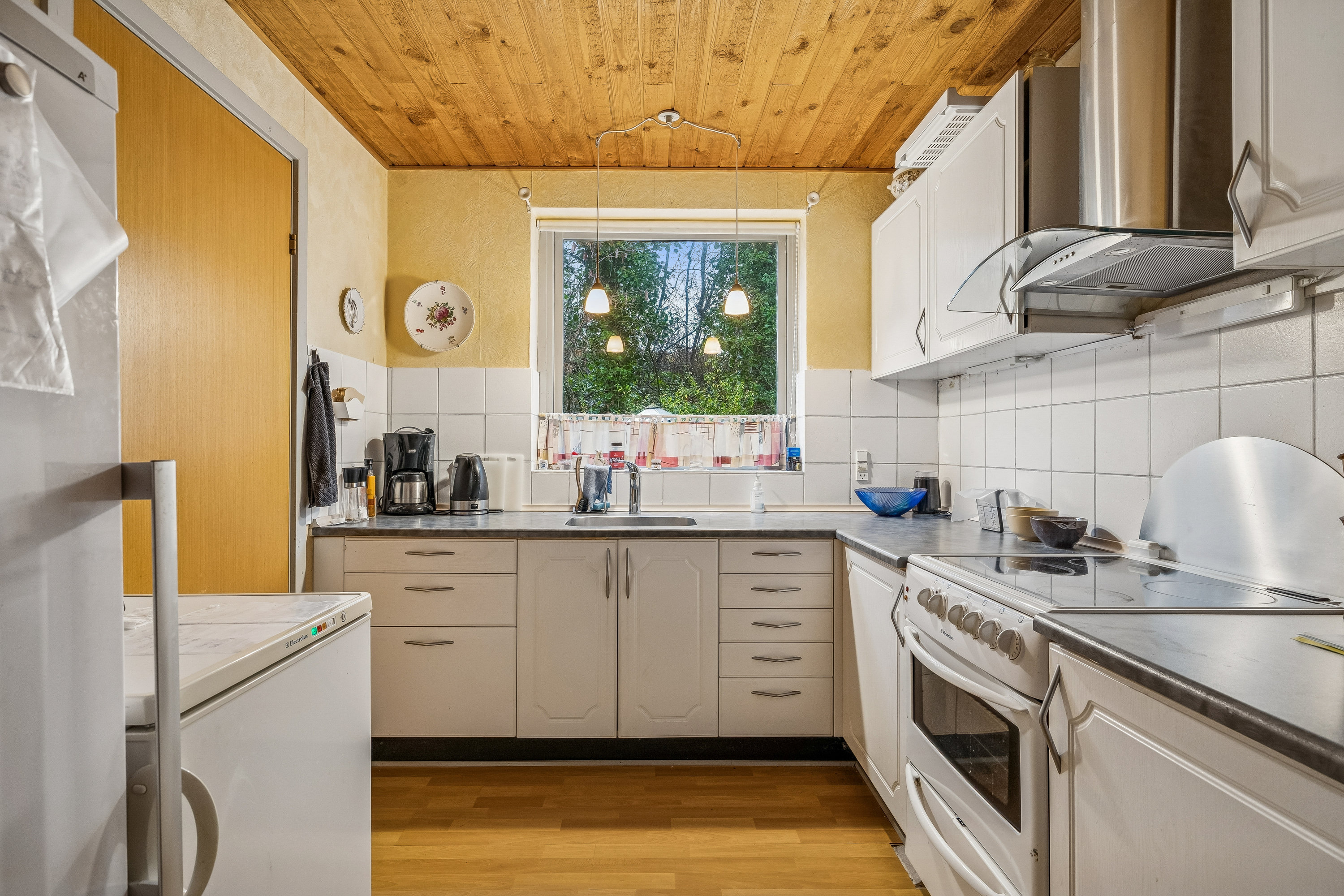 Fremhævet køkken billede i fuldskærmstilstand. Billede af Løvsangervej 13A, 8660 Skanderborg