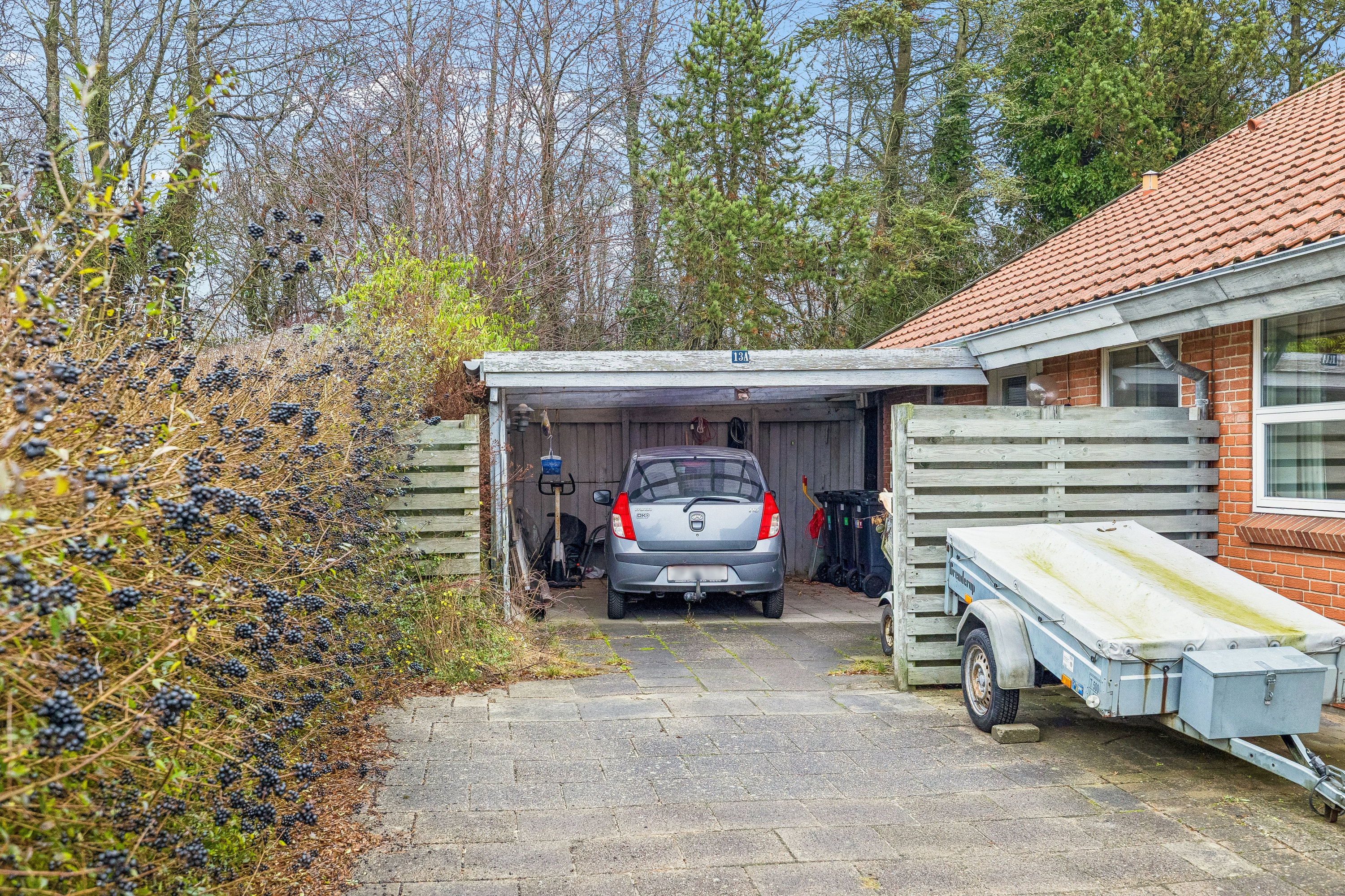 Fremhævet indkørsel billede i fuldskærmstilstand. Billede af Løvsangervej 13A, 8660 Skanderborg