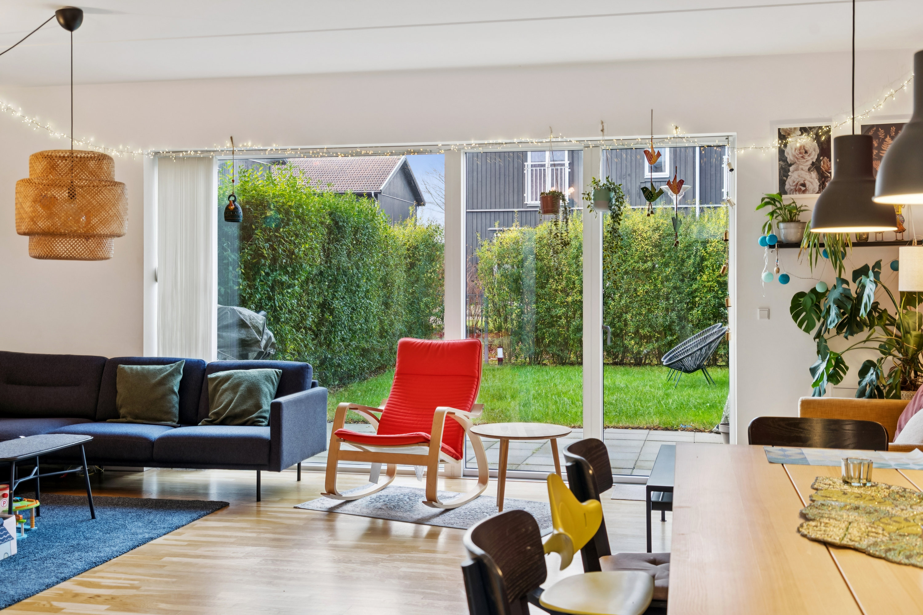 Fremhævet stue billede i fuldskærmstilstand. Billede af Klausdalshave 28, 2730 Herlev