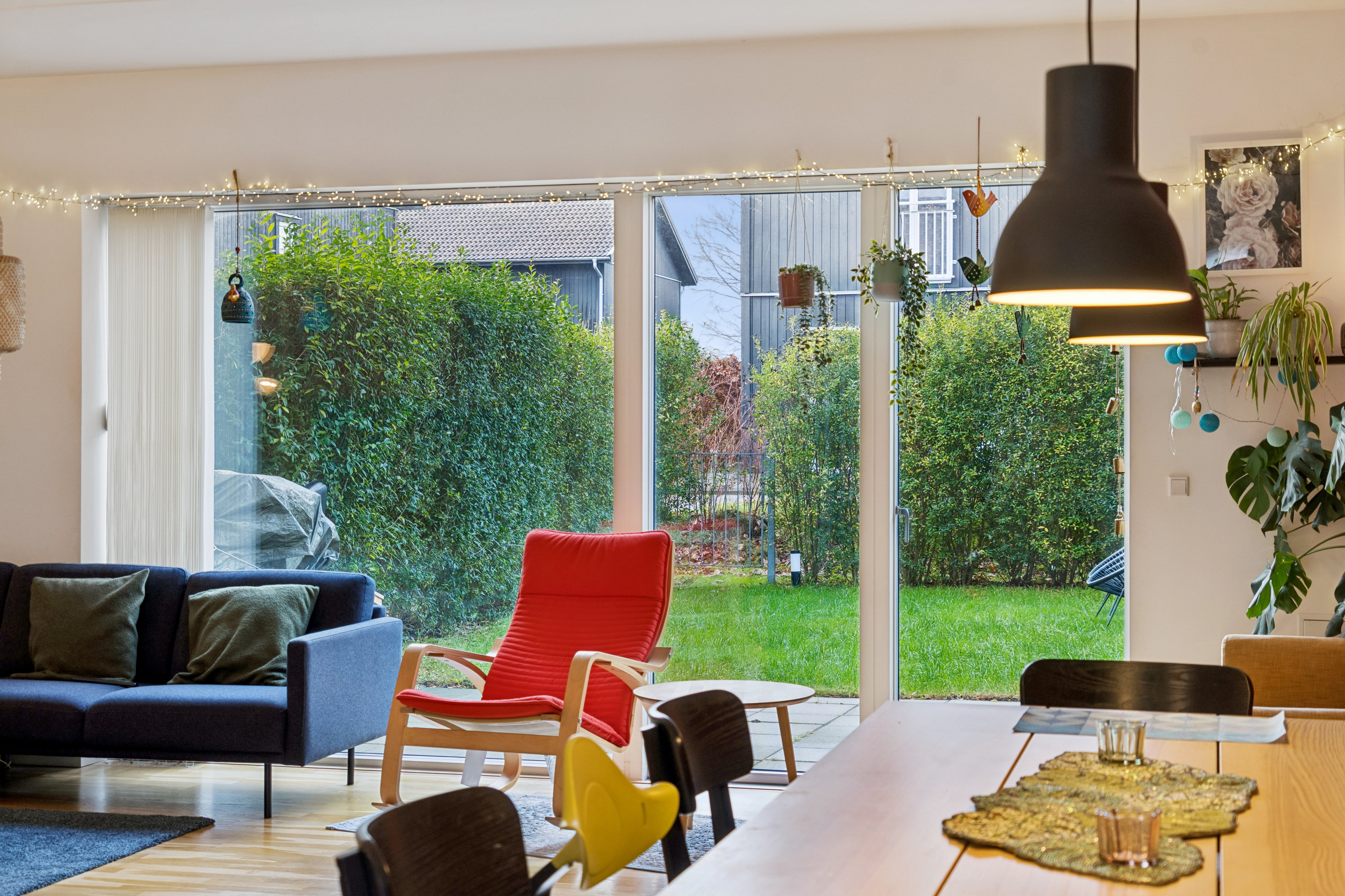 Fremhævet stue billede i fuldskærmstilstand. Billede af Klausdalshave 28, 2730 Herlev