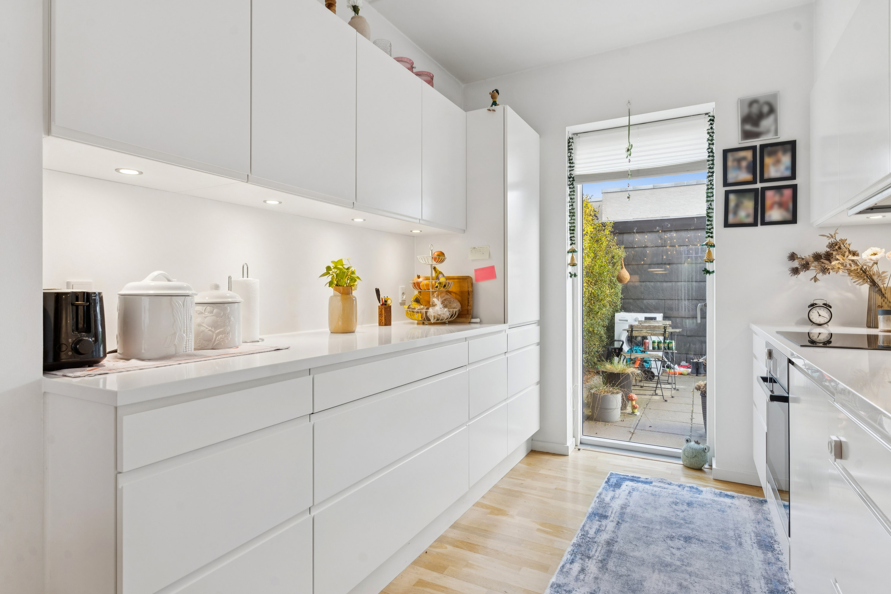 Fremhævet køkken billede i fuldskærmstilstand. Billede af Klausdalshave 28, 2730 Herlev