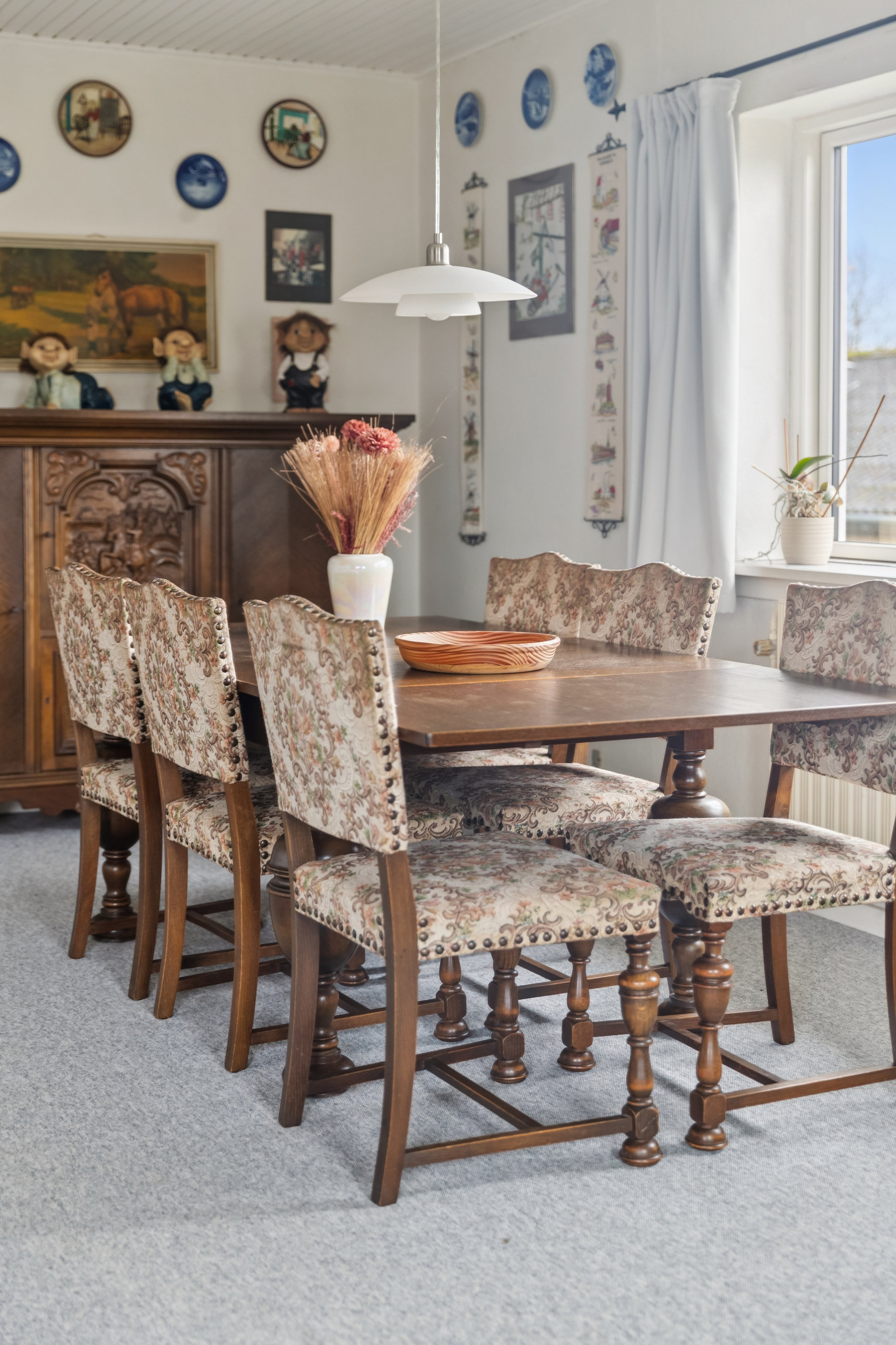 Fremhævet stue billede i fuldskærmstilstand. Billede af Granvej 25, 3060 Espergærde