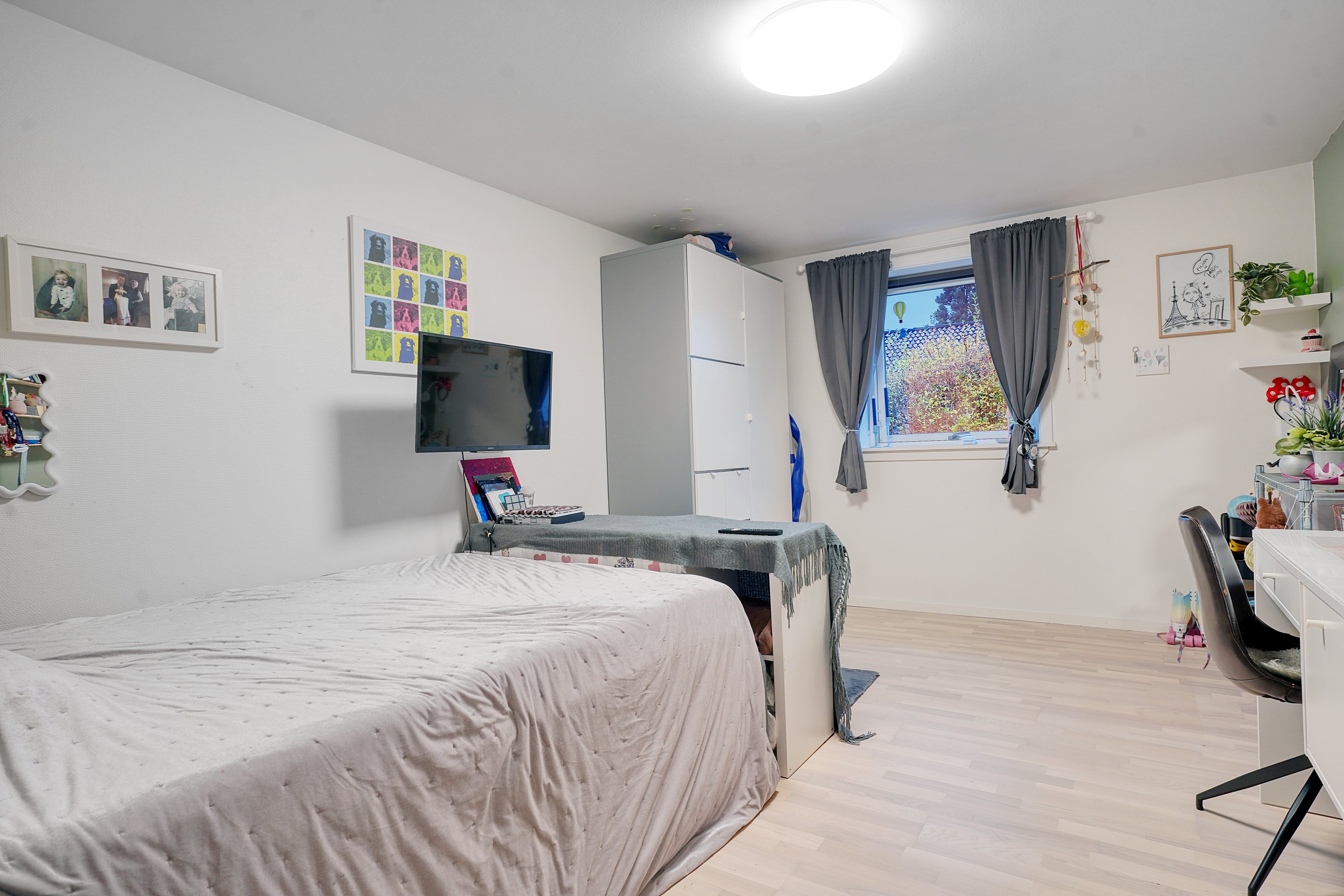 Fremhævet værelse billede i fuldskærmstilstand. Billede af Falkevang 18, 3450 Allerød