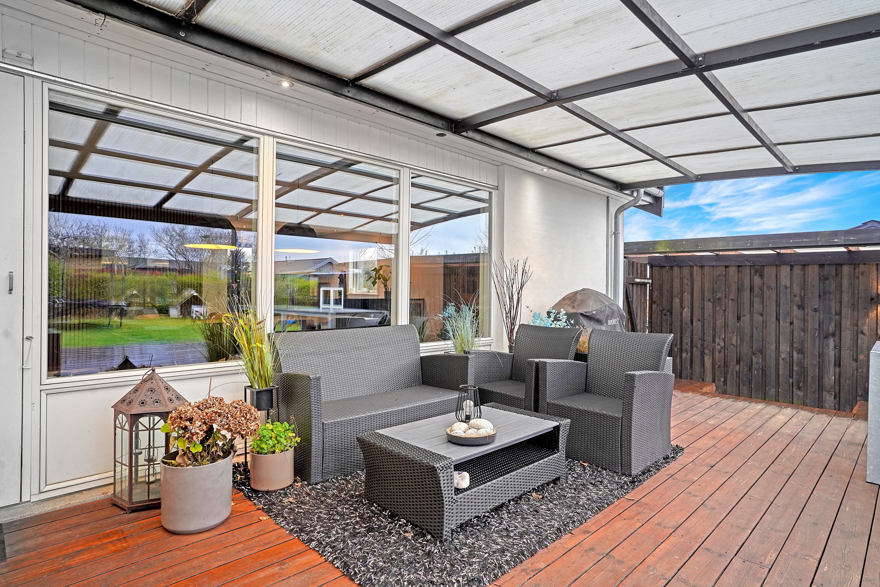 Fremhævet terrasse billede i fuldskærmstilstand. Billede af Falkevang 18, 3450 Allerød