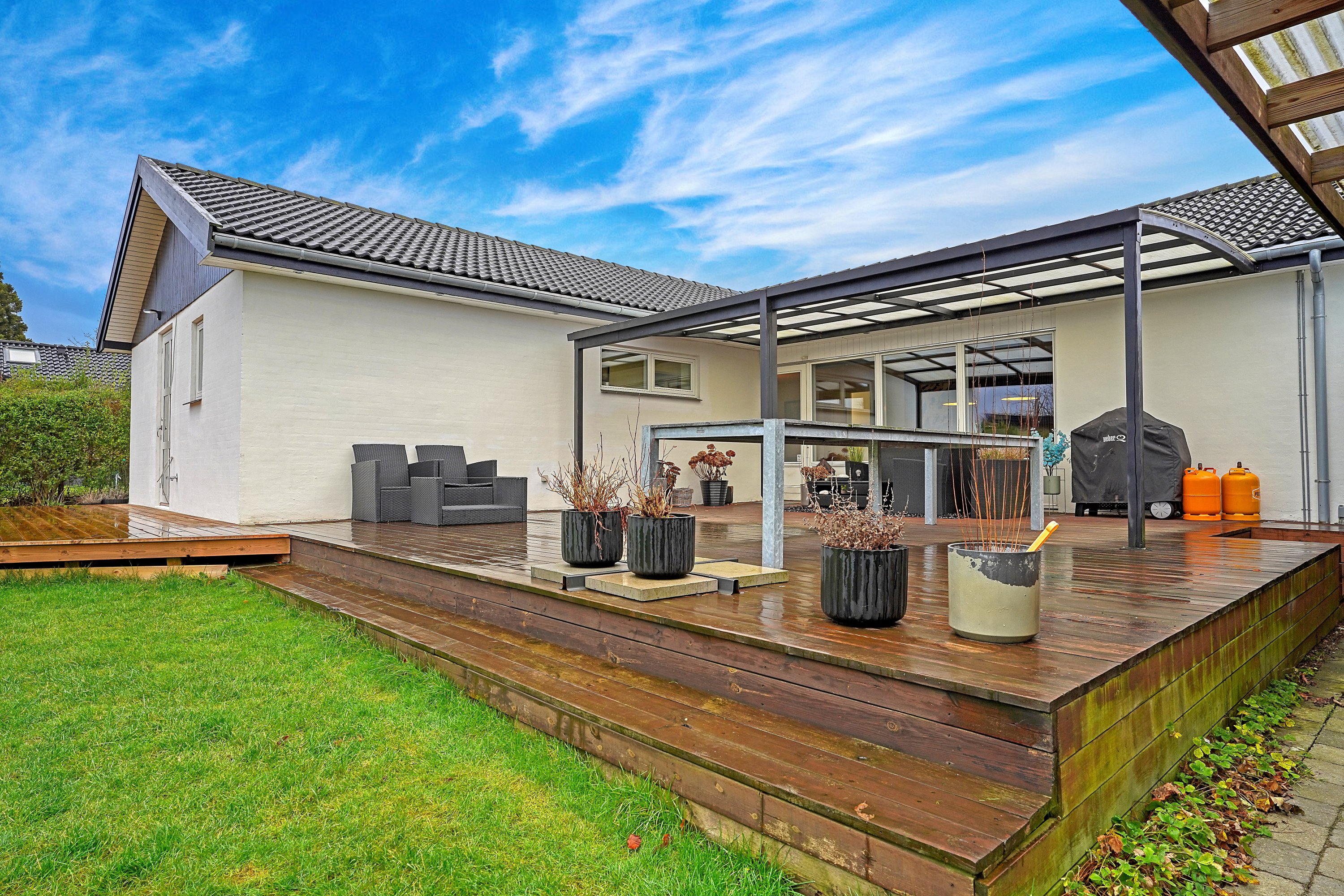 Fremhævet terrasse billede i fuldskærmstilstand. Billede af Falkevang 18, 3450 Allerød