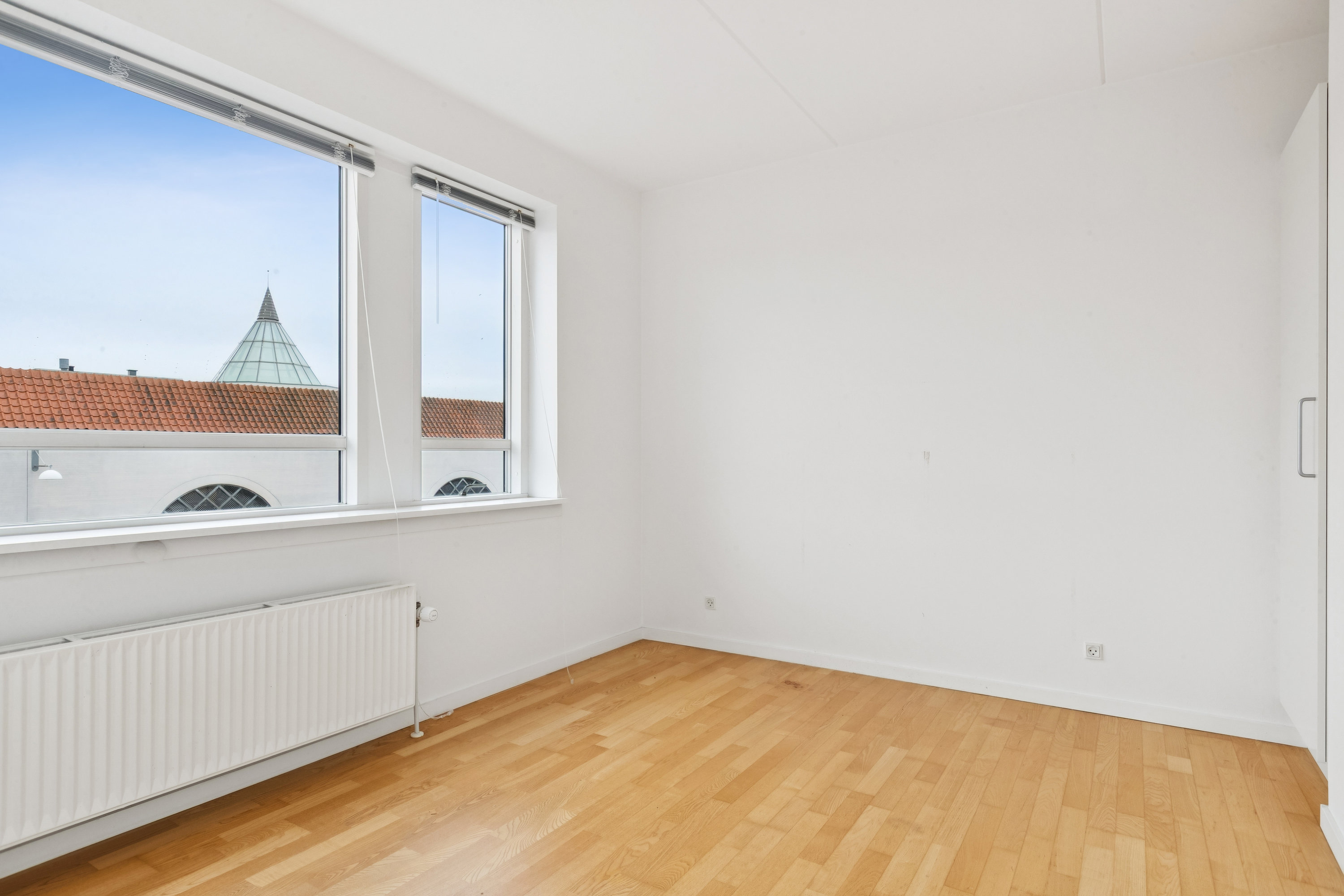 Fremhævet værelse billede i fuldskærmstilstand. Billede af Murergade 9E, 1. tv., 3000 Helsingør