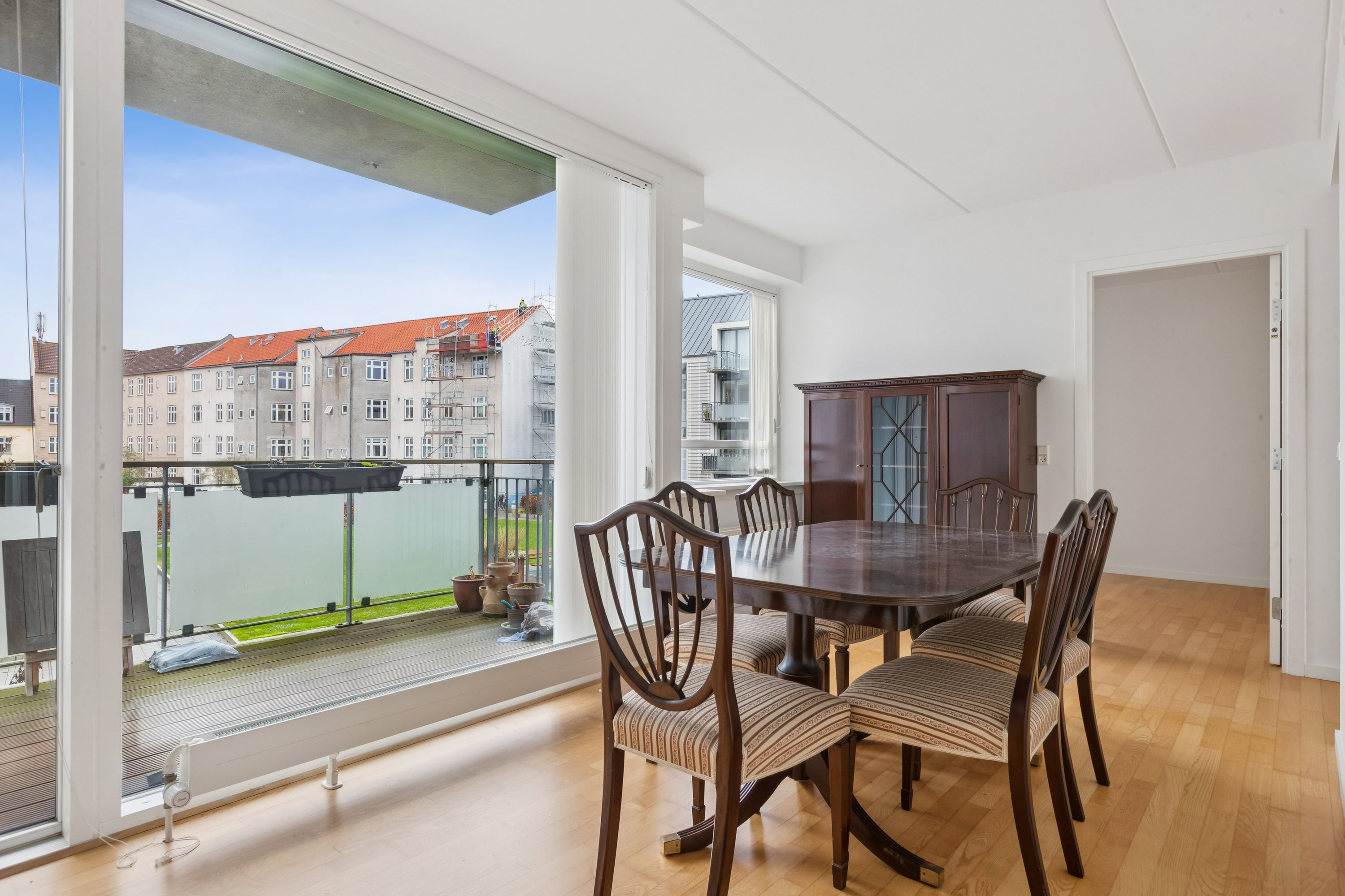 Fremhævet stue billede i fuldskærmstilstand. Billede af Murergade 9E, 1. tv., 3000 Helsingør