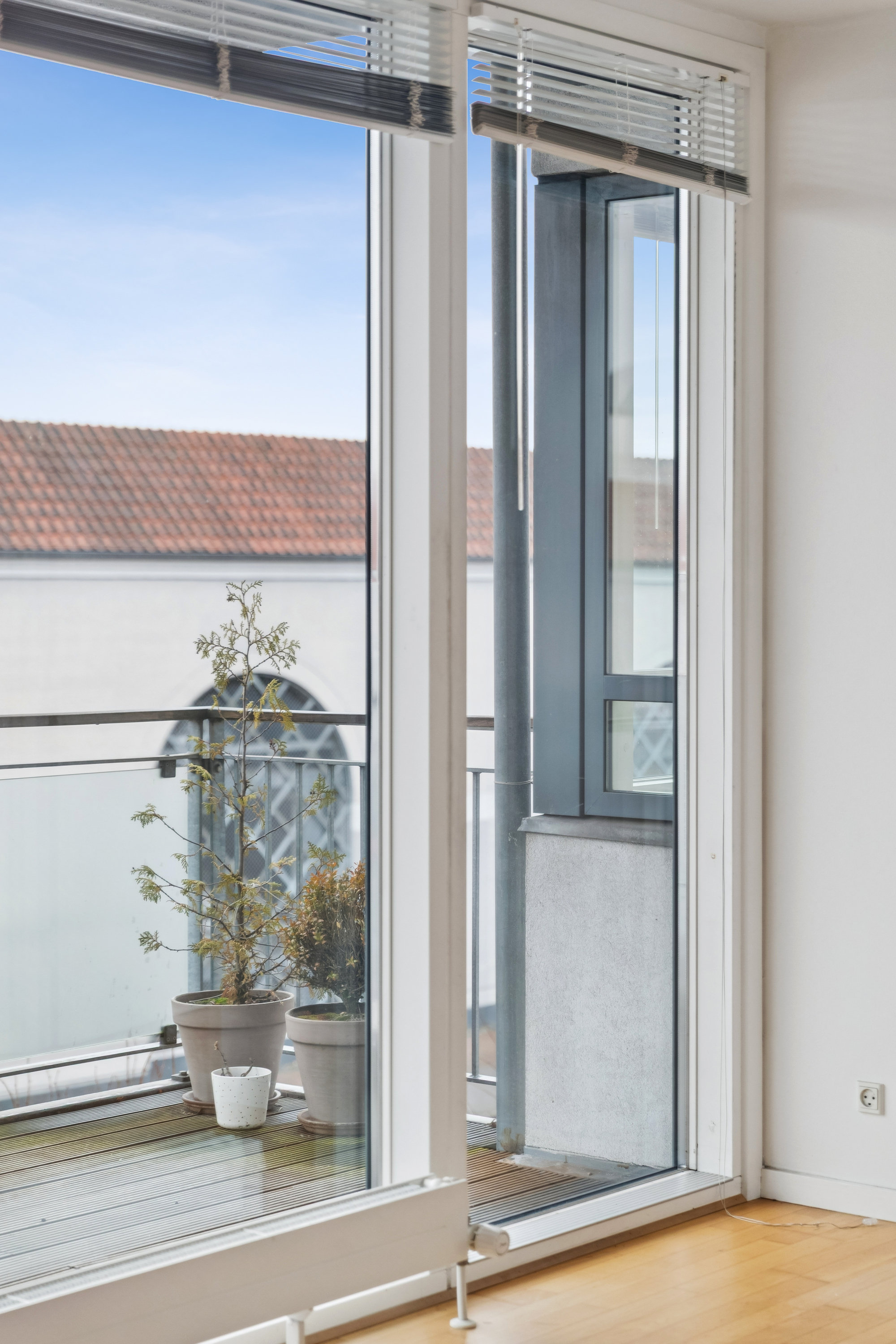 Fremhævet altan billede i fuldskærmstilstand. Billede af Murergade 9E, 1. tv., 3000 Helsingør