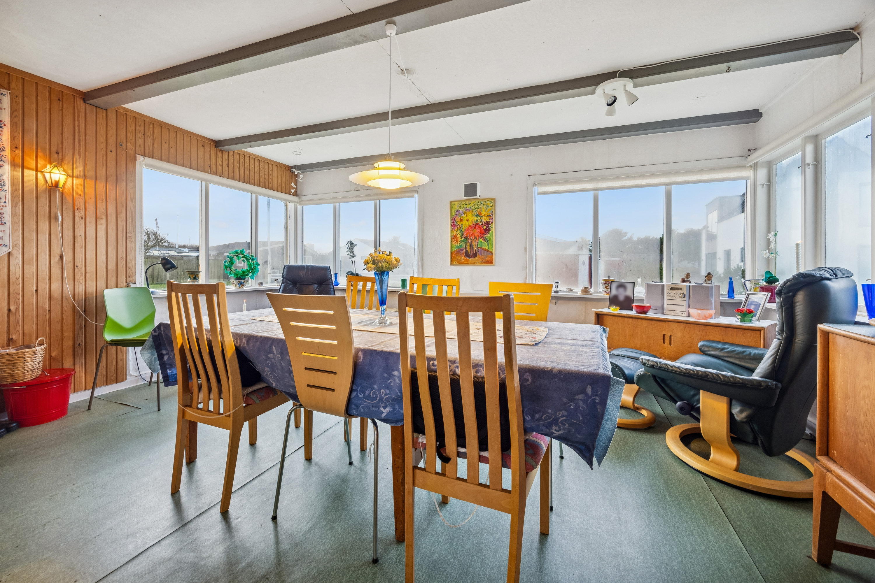 Fremhævet stue billede i fuldskærmstilstand. Billede af Aavej 23, 9480 Løkken