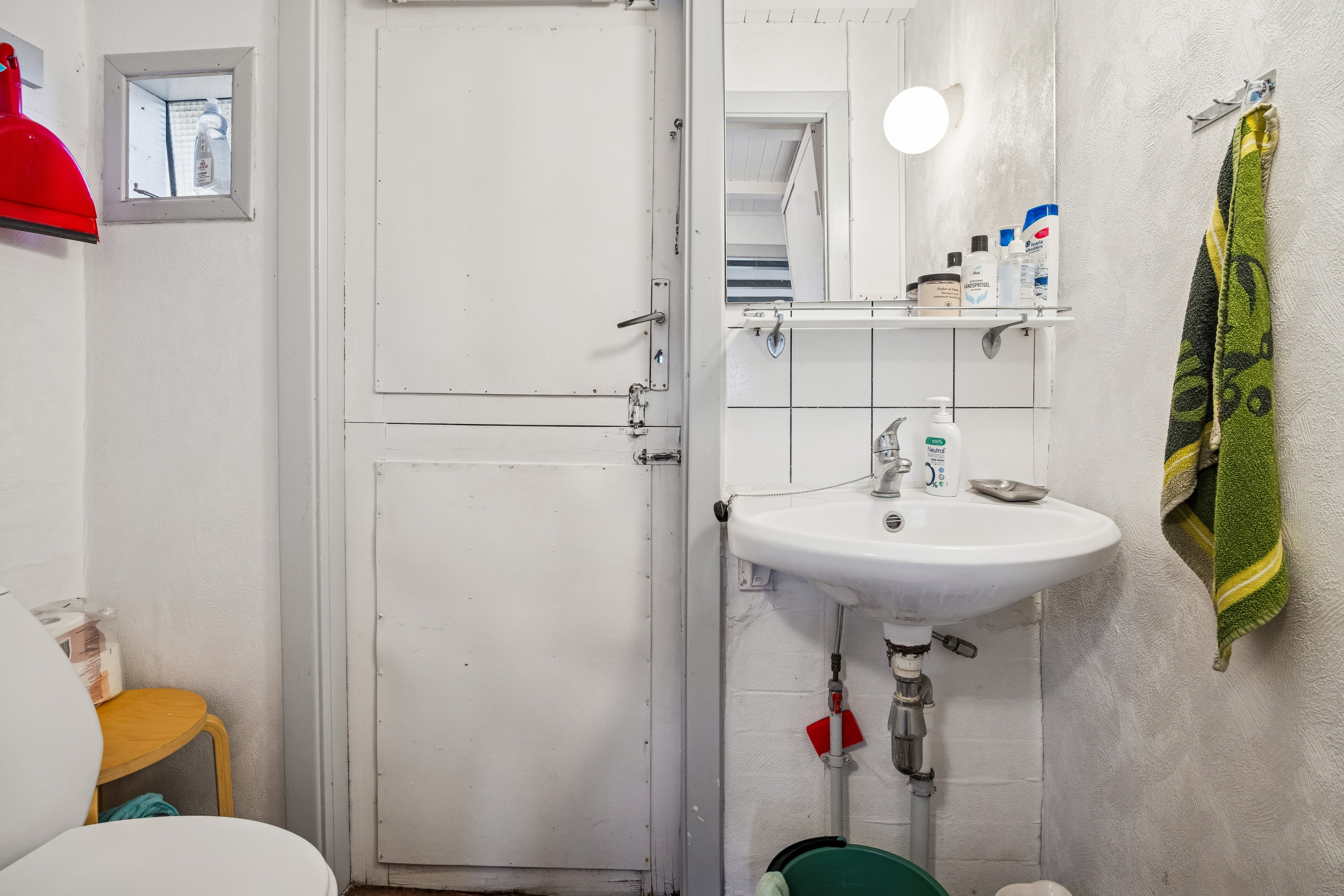 Fremhævet badeværelse billede i fuldskærmstilstand. Billede af Aavej 23, 9480 Løkken