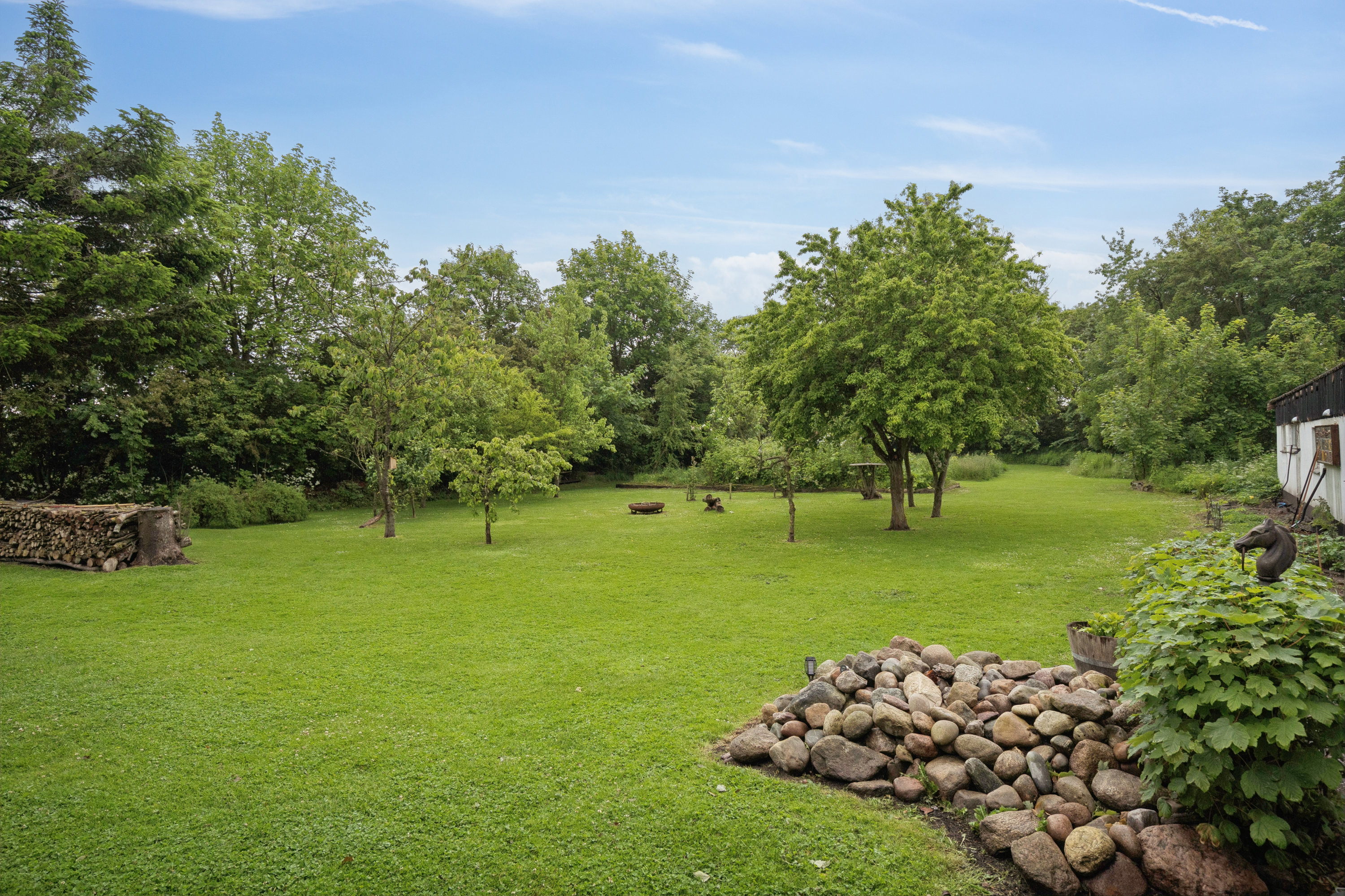 Fremhævet have billede i fuldskærmstilstand. Billede af Solvangsvej 9, Gjurup, 9800 Hjørring