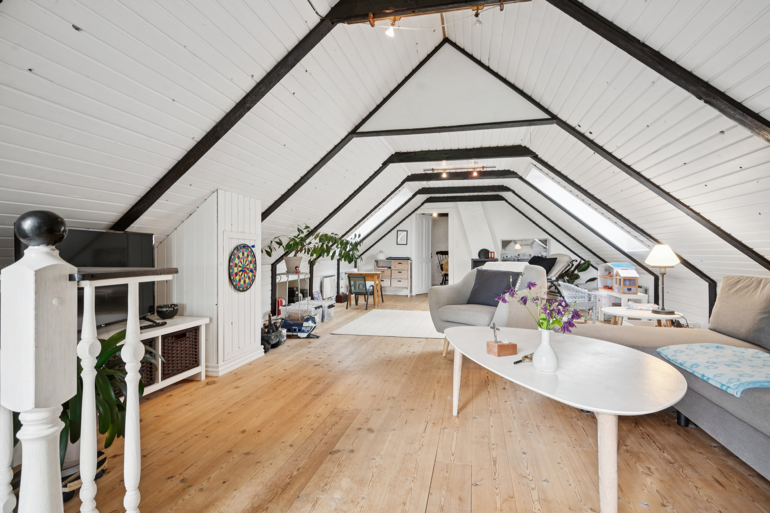 Fremhævet stue billede i fuldskærmstilstand. Billede af Solvangsvej 9, Gjurup, 9800 Hjørring