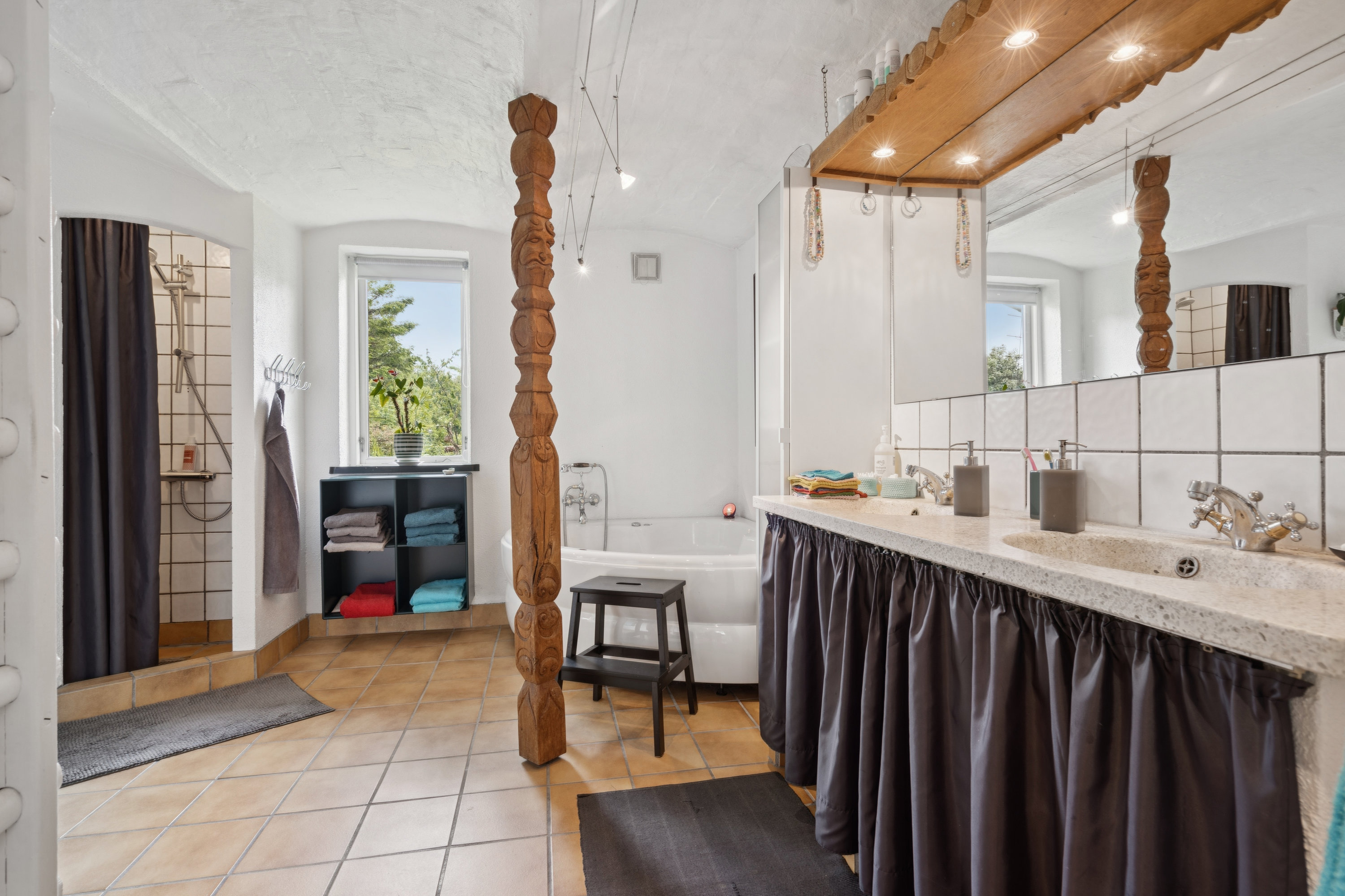 Fremhævet badeværelse billede i fuldskærmstilstand. Billede af Solvangsvej 9, Gjurup, 9800 Hjørring