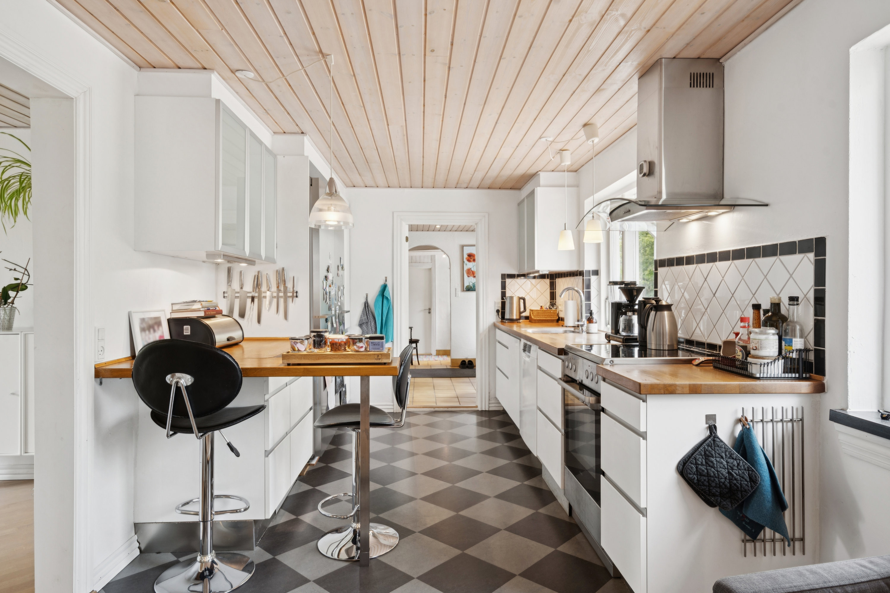 Fremhævet køkken billede i fuldskærmstilstand. Billede af Solvangsvej 9, Gjurup, 9800 Hjørring