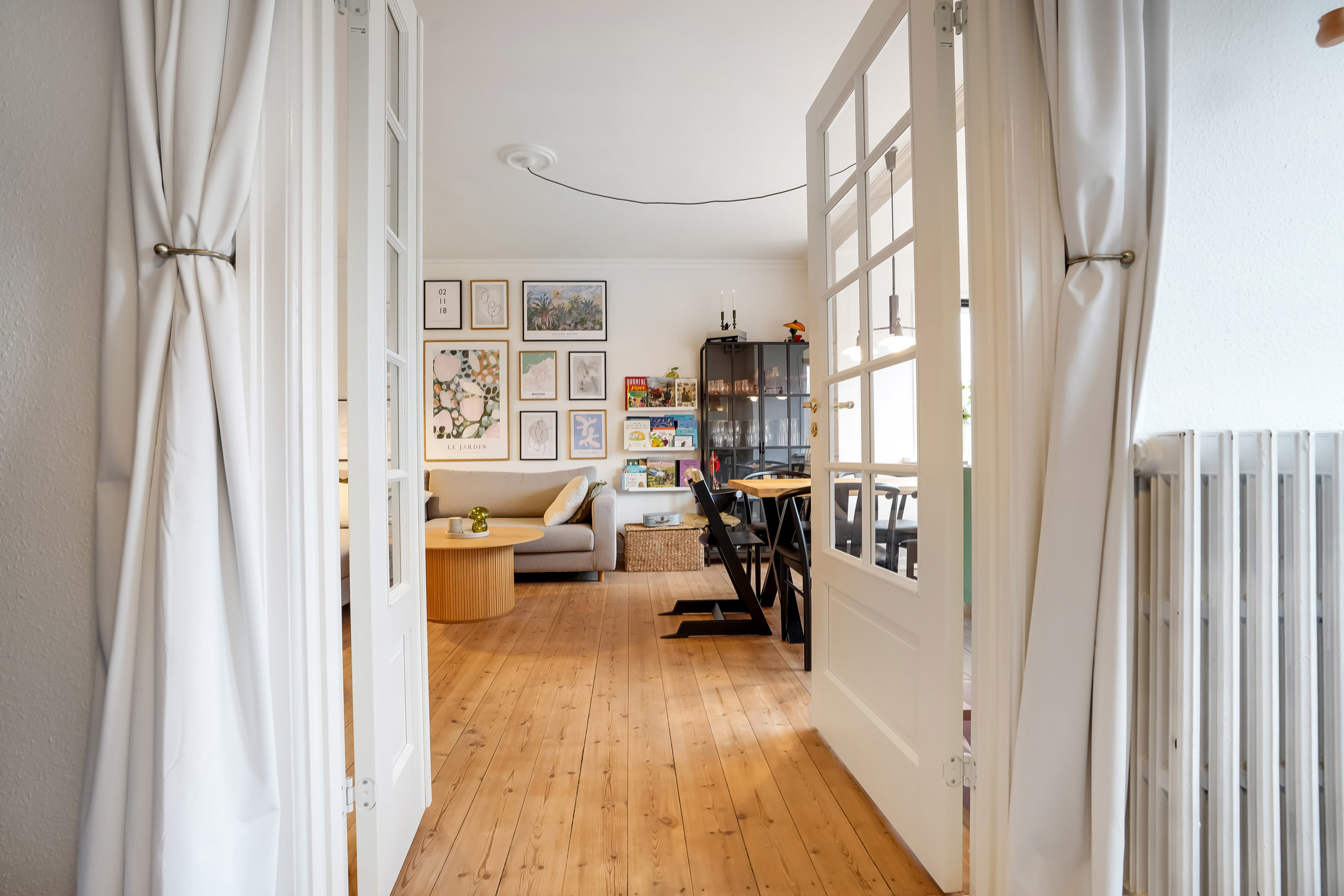 Fremhævet stue billede i fuldskærmstilstand. Billede af Reventlowsvej 54, 2. th., 5000 Odense C