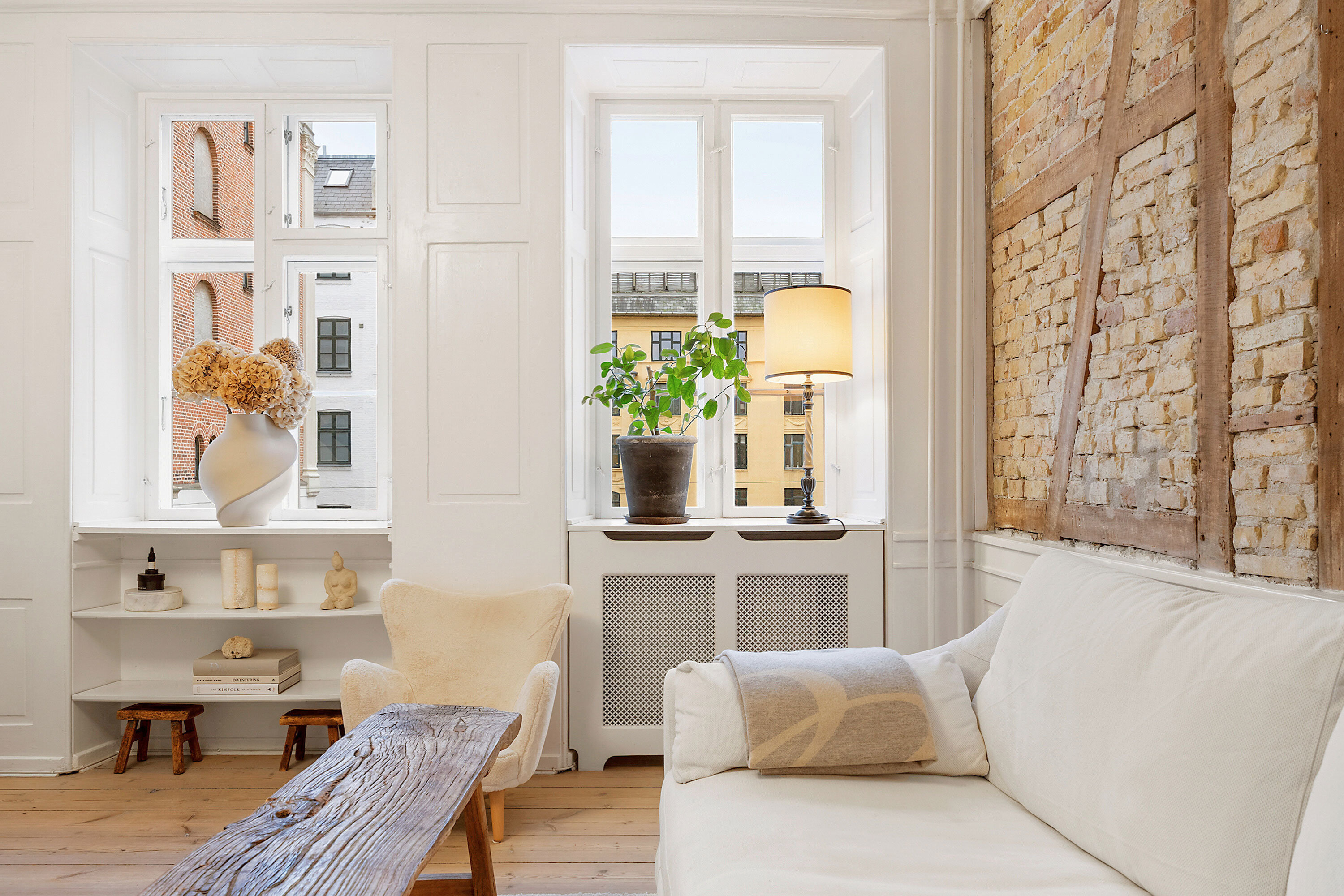 Fremhævet stue billede i fuldskærmstilstand. Billede af Fredericiagade 36, 2. tv., 1310 København K