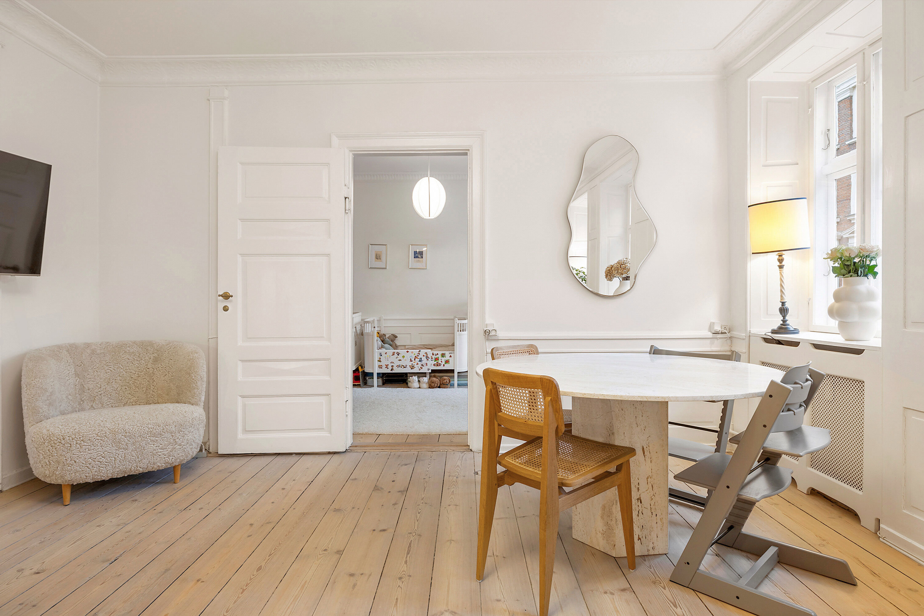 Fremhævet stue billede i fuldskærmstilstand. Billede af Fredericiagade 36, 2. tv., 1310 København K