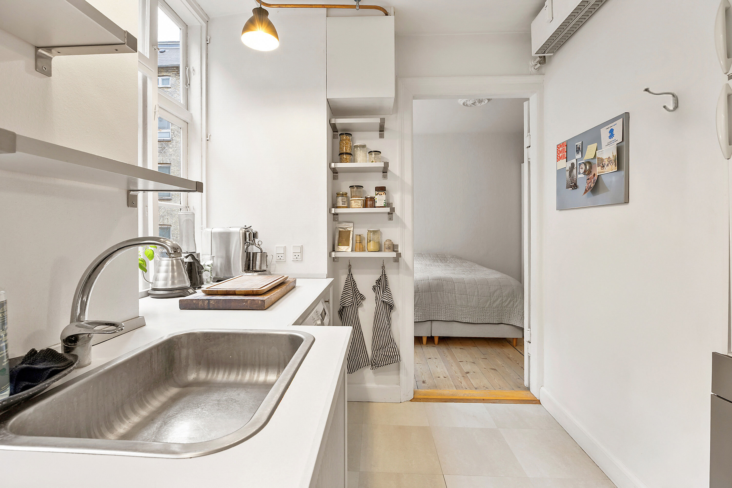 Fremhævet køkken billede i fuldskærmstilstand. Billede af Fredericiagade 36, 2. tv., 1310 København K