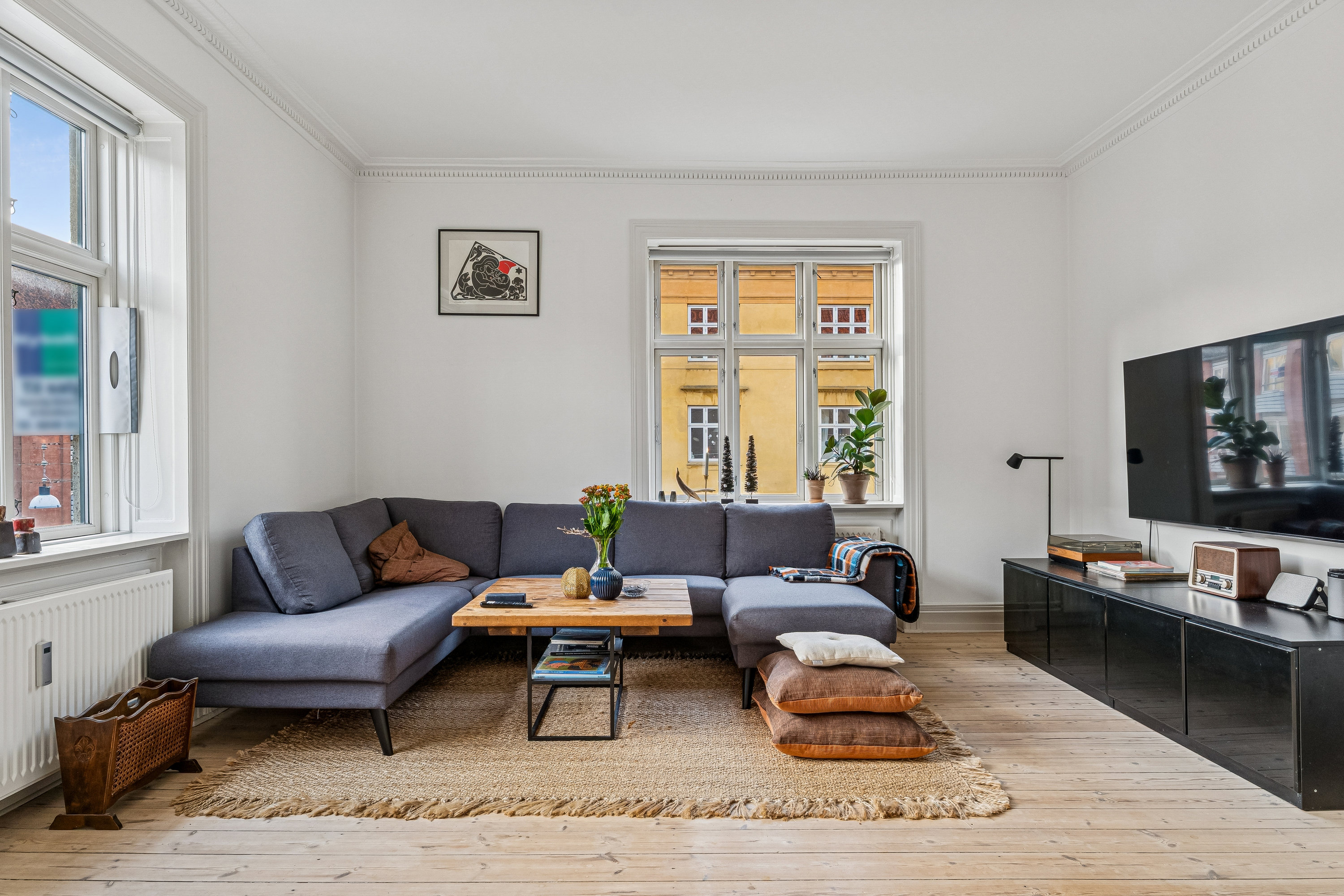 Fremhævet stue billede i fuldskærmstilstand. Billede af Kildevældsgade 74, 2. tv., 2100 København Ø