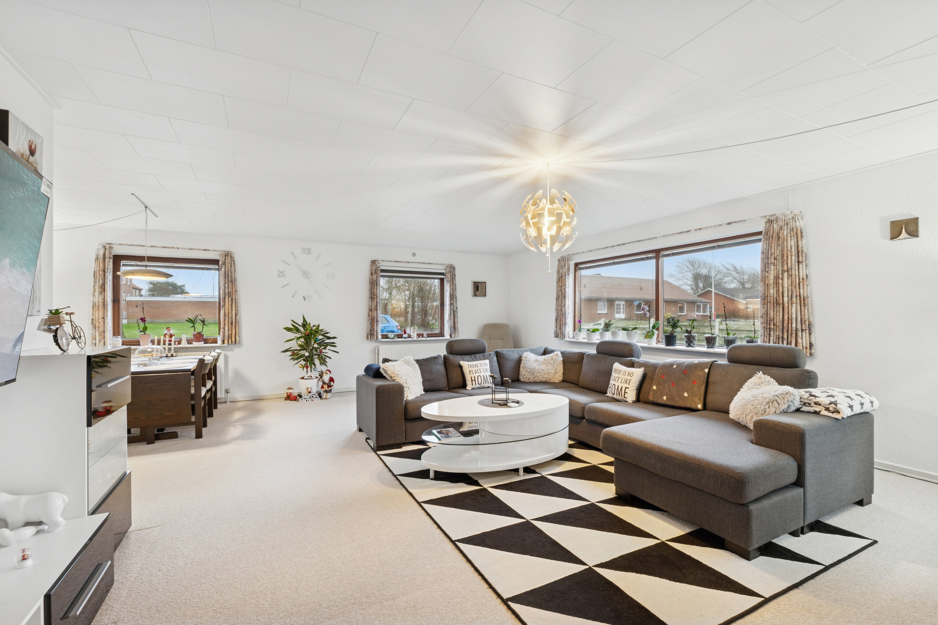 Fremhævet stue billede i fuldskærmstilstand. Billede af Skolegade 5, Hvidbjerg, 7790 Thyholm