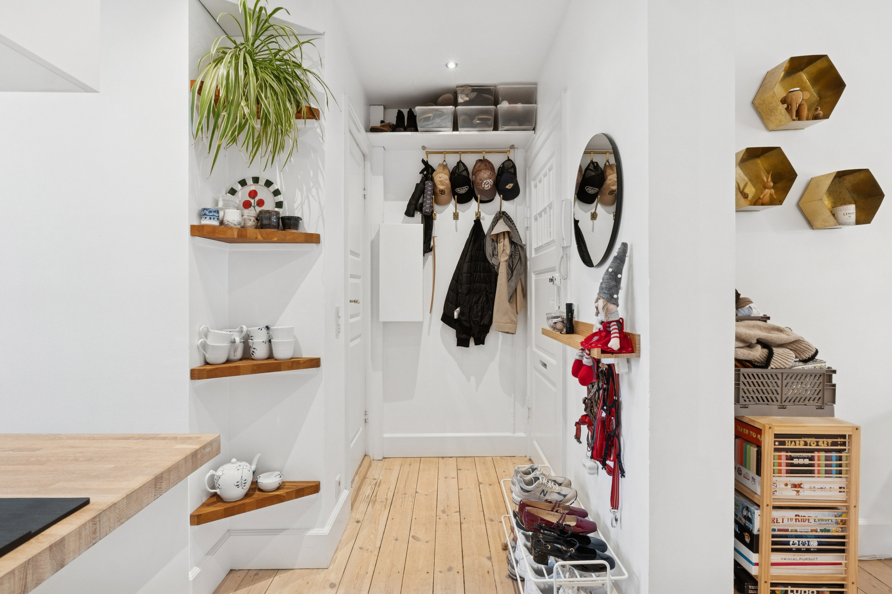 Fremhævet hall billede i fuldskærmstilstand. Billede af Ungarnsgade 70, 3. tv., 2300 København S