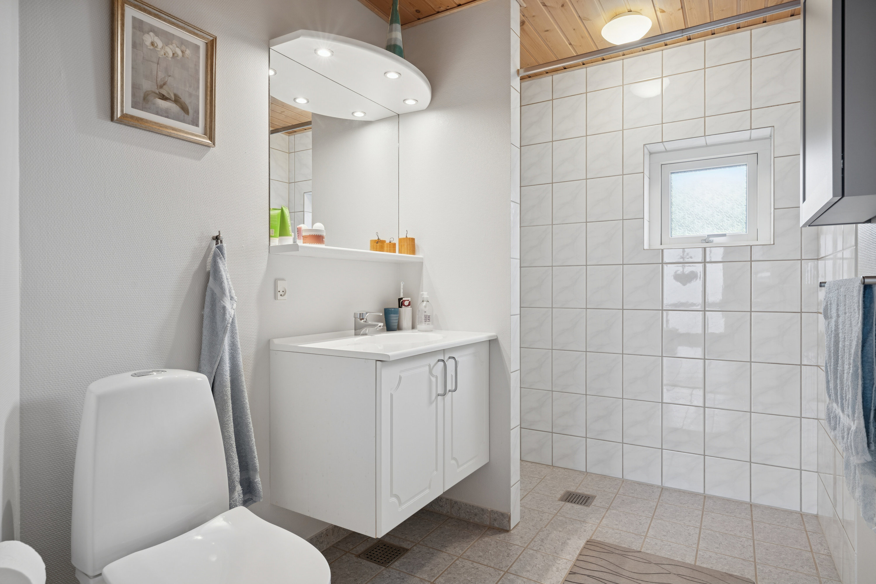 Fremhævet badeværelse billede i fuldskærmstilstand. Billede af Skæppevej 9, 4760 Vordingborg