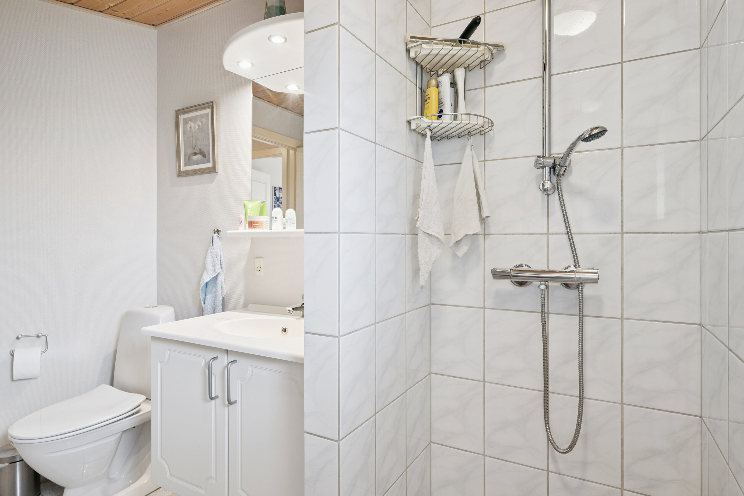 Fremhævet badeværelse billede i fuldskærmstilstand. Billede af Skæppevej 9, 4760 Vordingborg