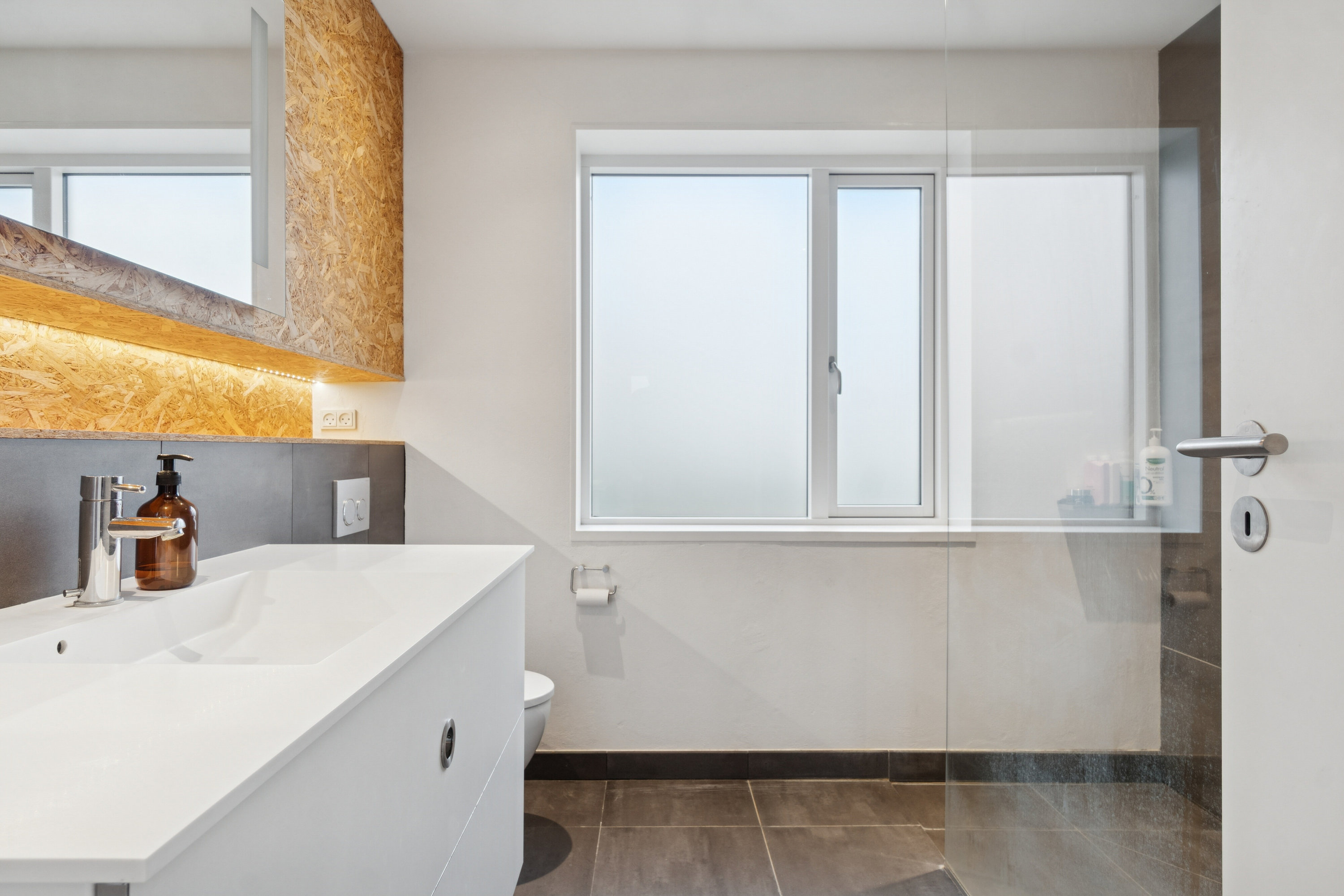 Fremhævet badeværelse billede i fuldskærmstilstand. Billede af Eghovedvej 57, 8340 Malling