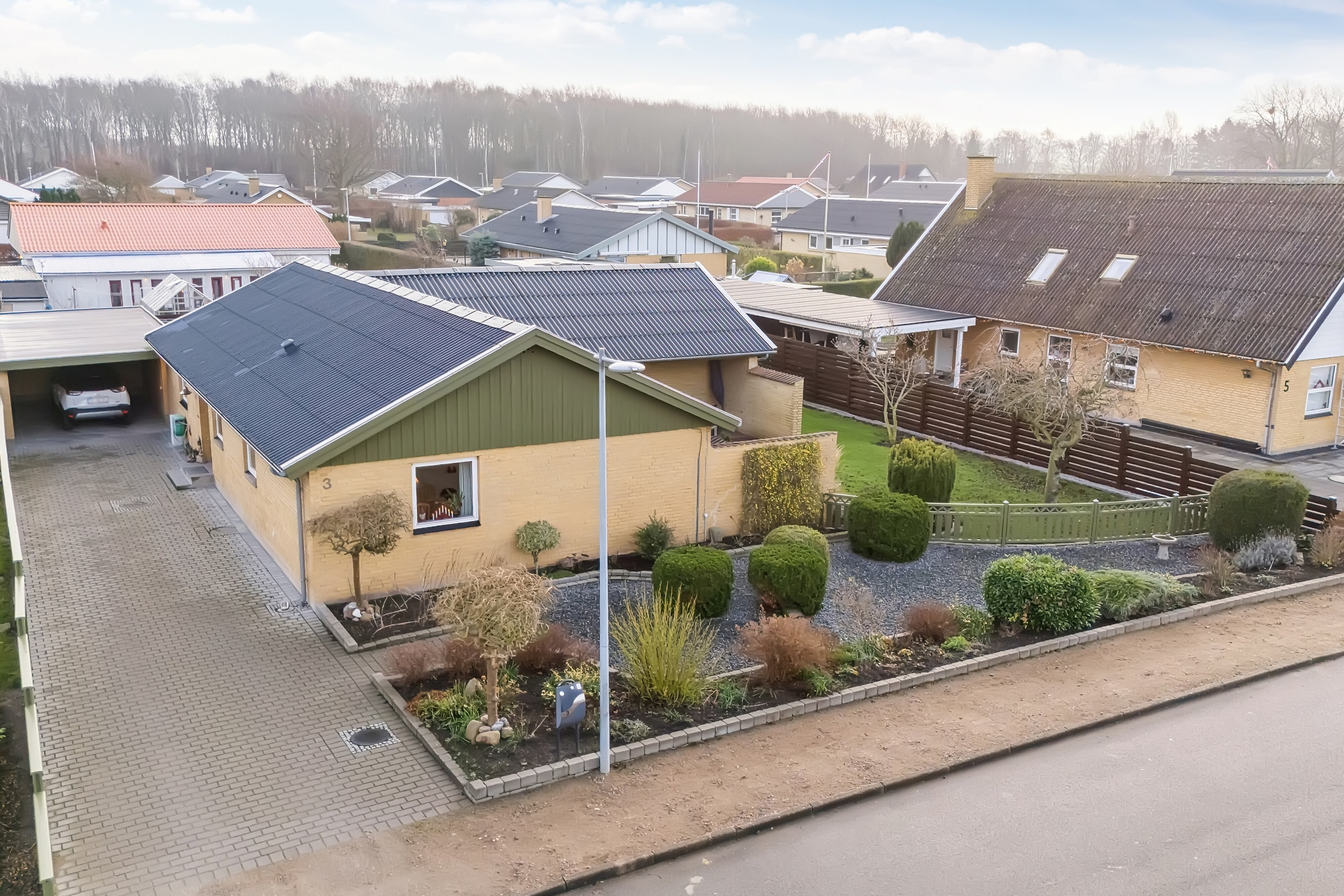 Fremhævet set fra haven billede i fuldskærmstilstand. Billede af Agervej 3, 4400 Kalundborg