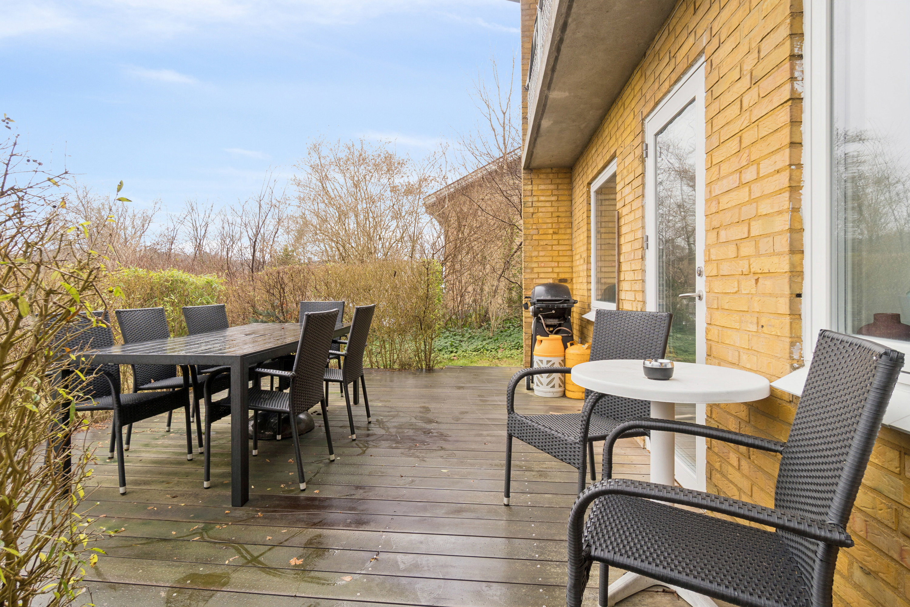 Fremhævet terrasse billede i fuldskærmstilstand. Billede af Nylandsvej 126, st.., 8600 Silkeborg