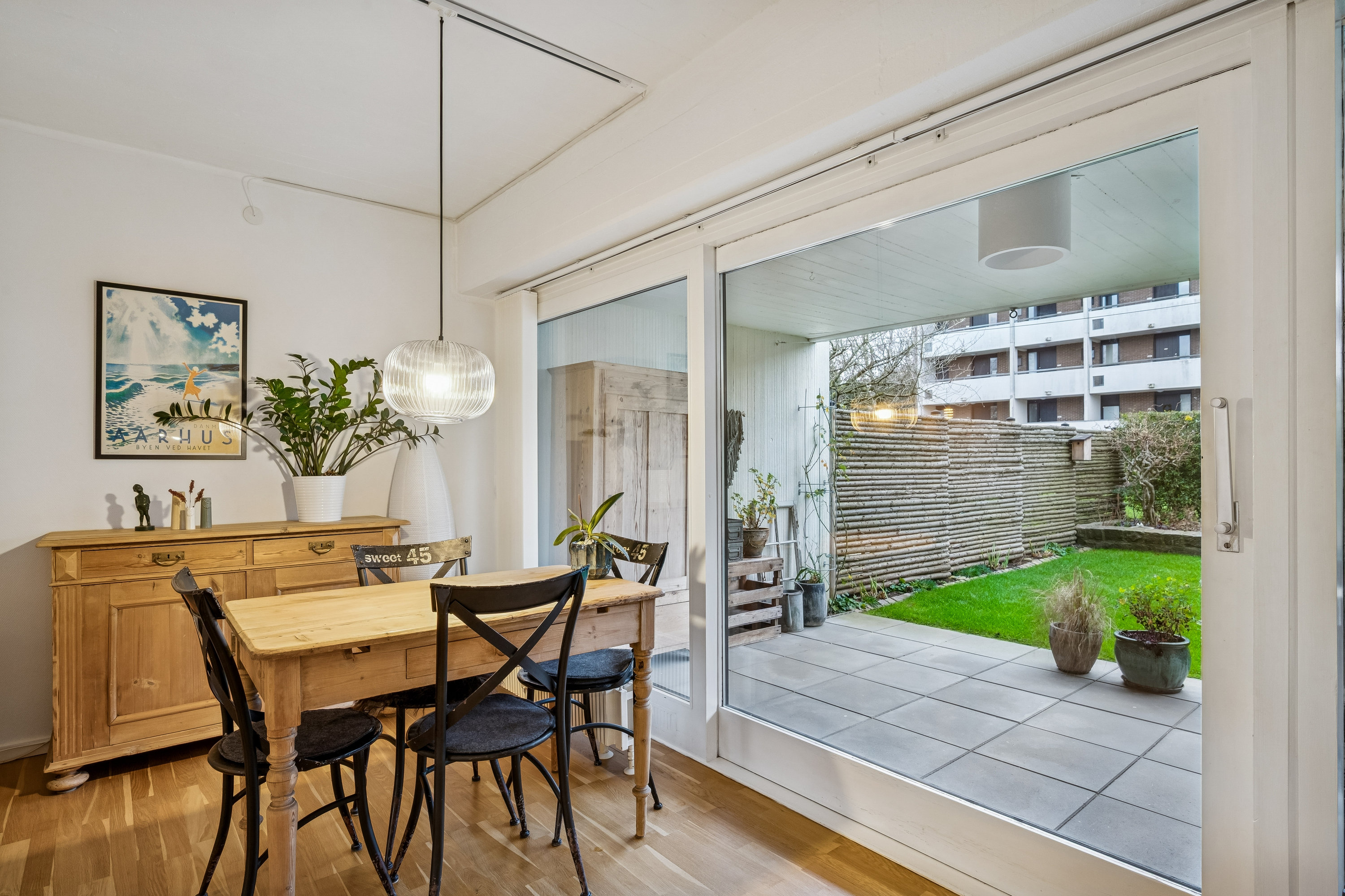 Fremhævet stue billede i fuldskærmstilstand. Billede af Kantorvænget 10, st.. 282., 8240 Risskov