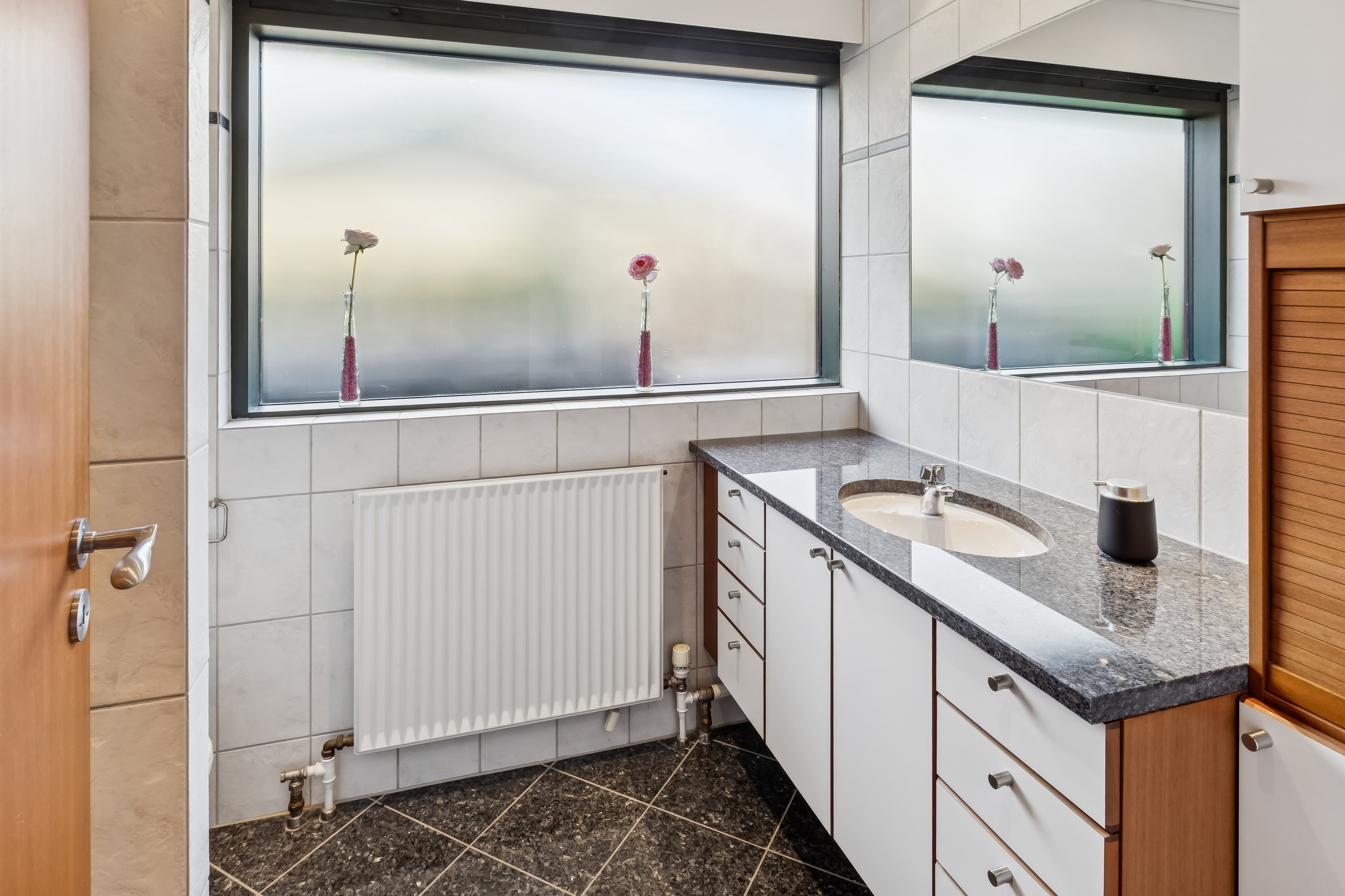 Fremhævet badeværelse billede i fuldskærmstilstand. Billede af Slettetoften 38, 2630 Taastrup