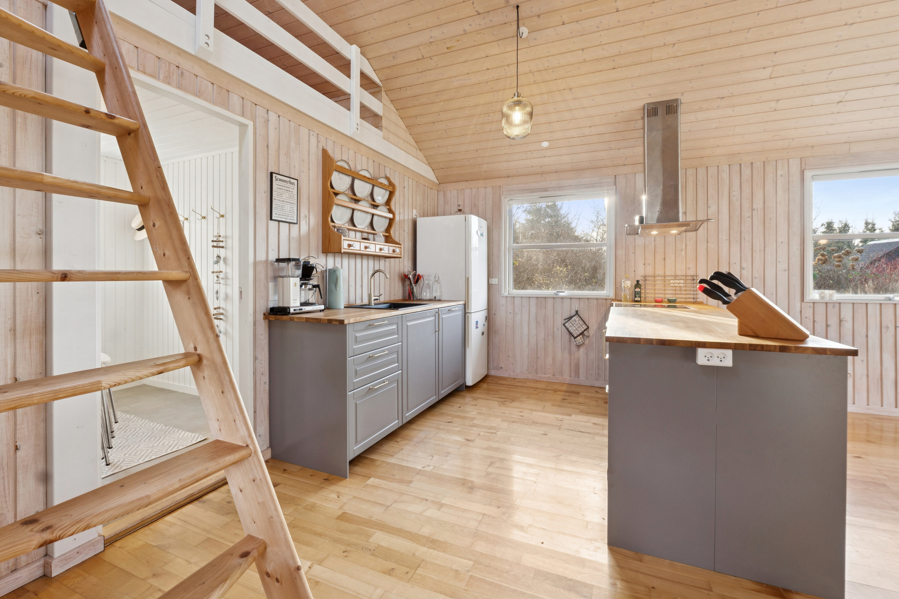 Fremhævet køkken billede i fuldskærmstilstand. Billede af Vildrosevej 4, Vesteregnen, 5932 Humble