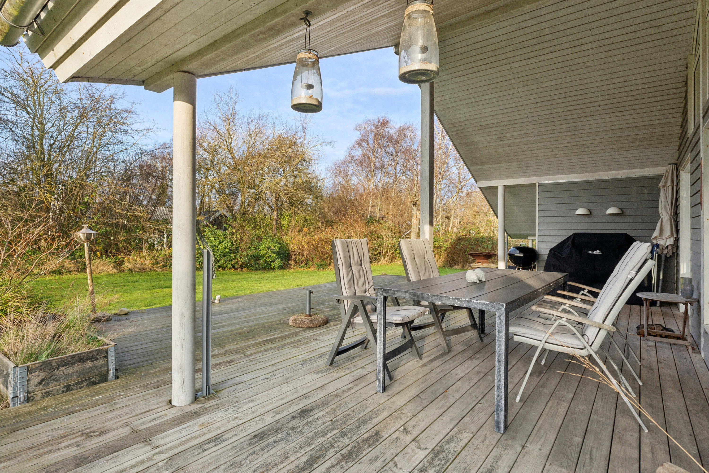 Fremhævet overdækket terrasse billede i fuldskærmstilstand. Billede af Vildrosevej 4, Vesteregnen, 5932 Humble