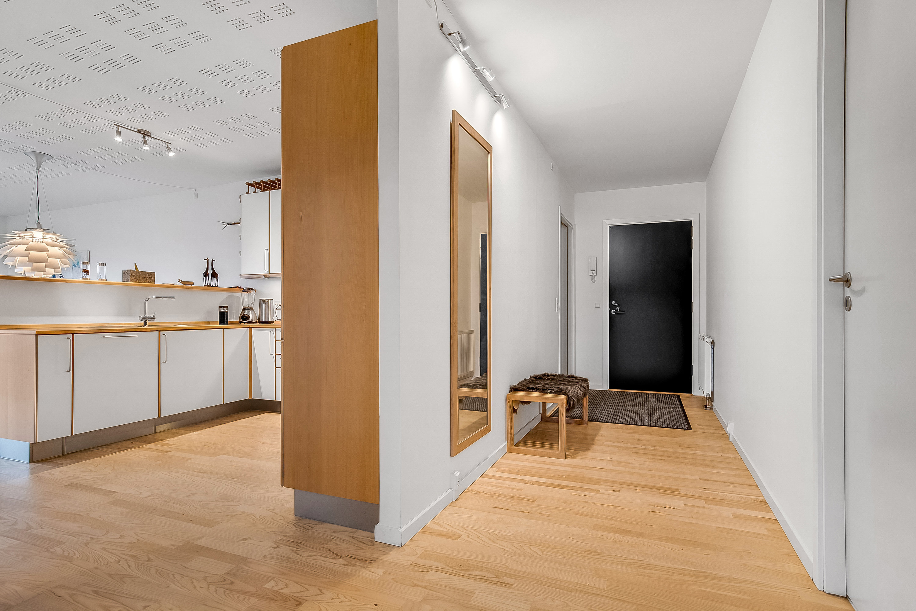 Fremhævet entré billede i fuldskærmstilstand. Billede af Tvedvej 71, 1. mf., 6000 Kolding