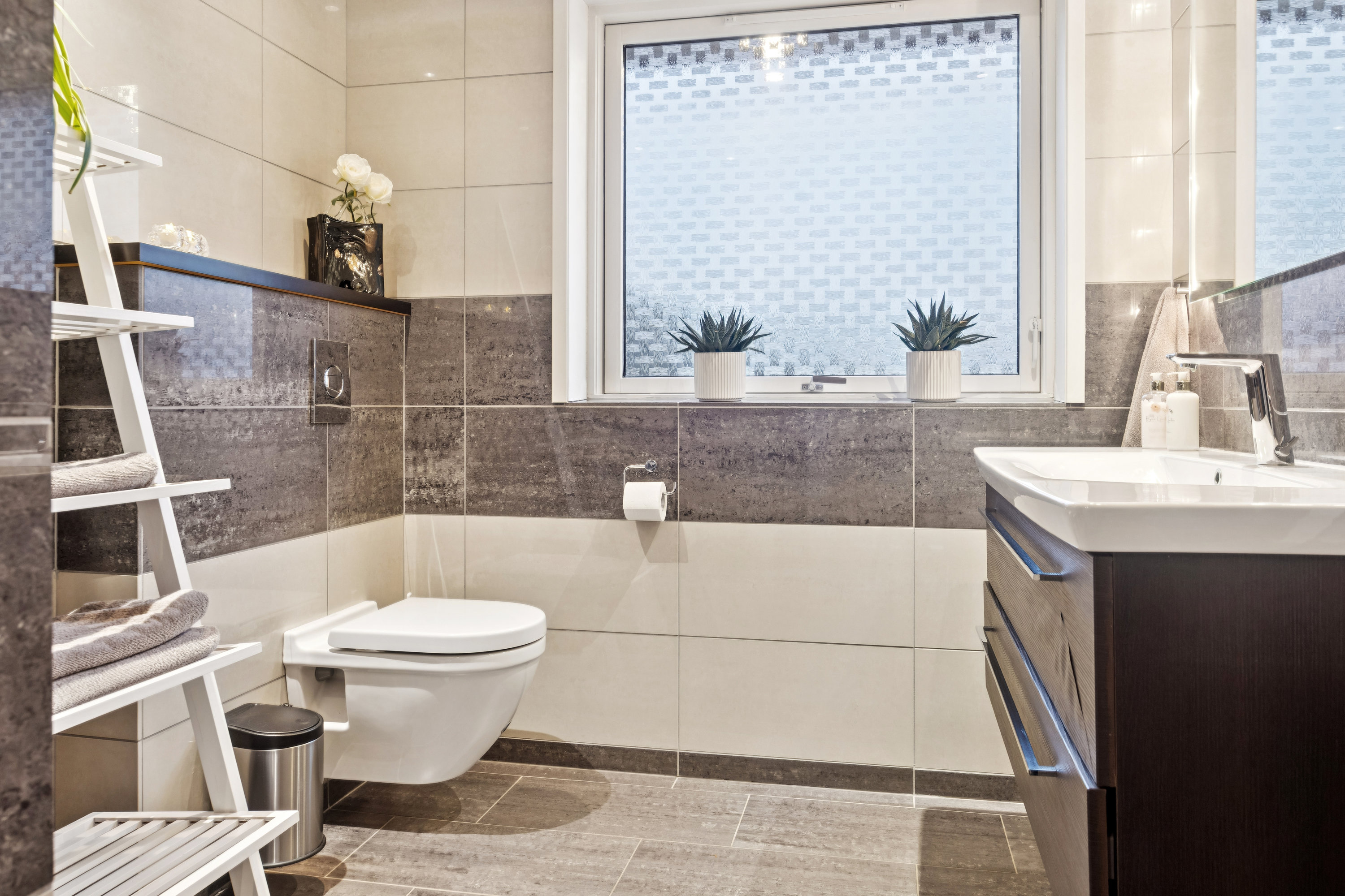 Fremhævet badeværelse billede i fuldskærmstilstand. Billede af Hou Engvej 100, Melholt, 9340 Asaa