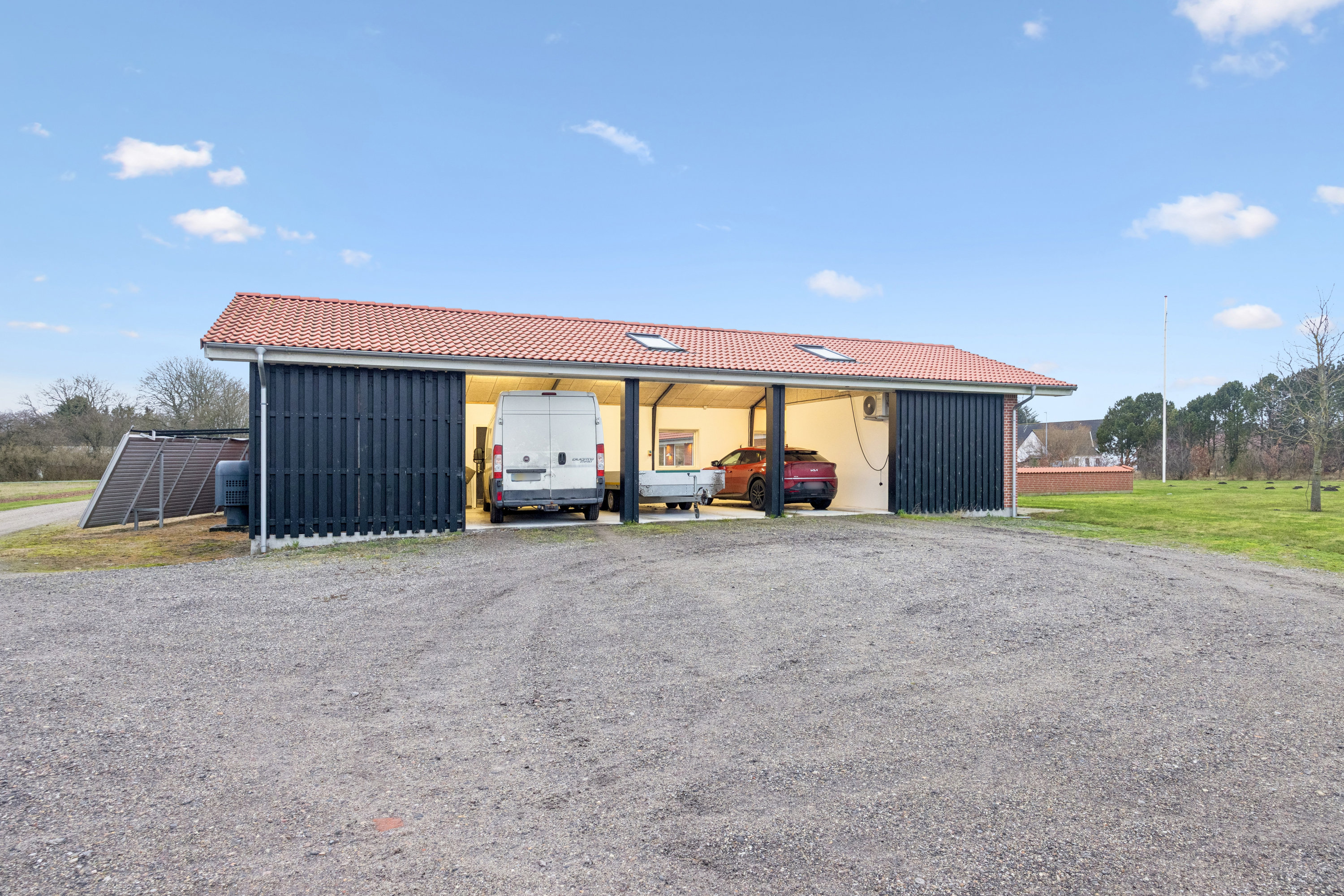 Fremhævet andet billede i fuldskærmstilstand. Billede af Hou Engvej 100, Melholt, 9340 Asaa