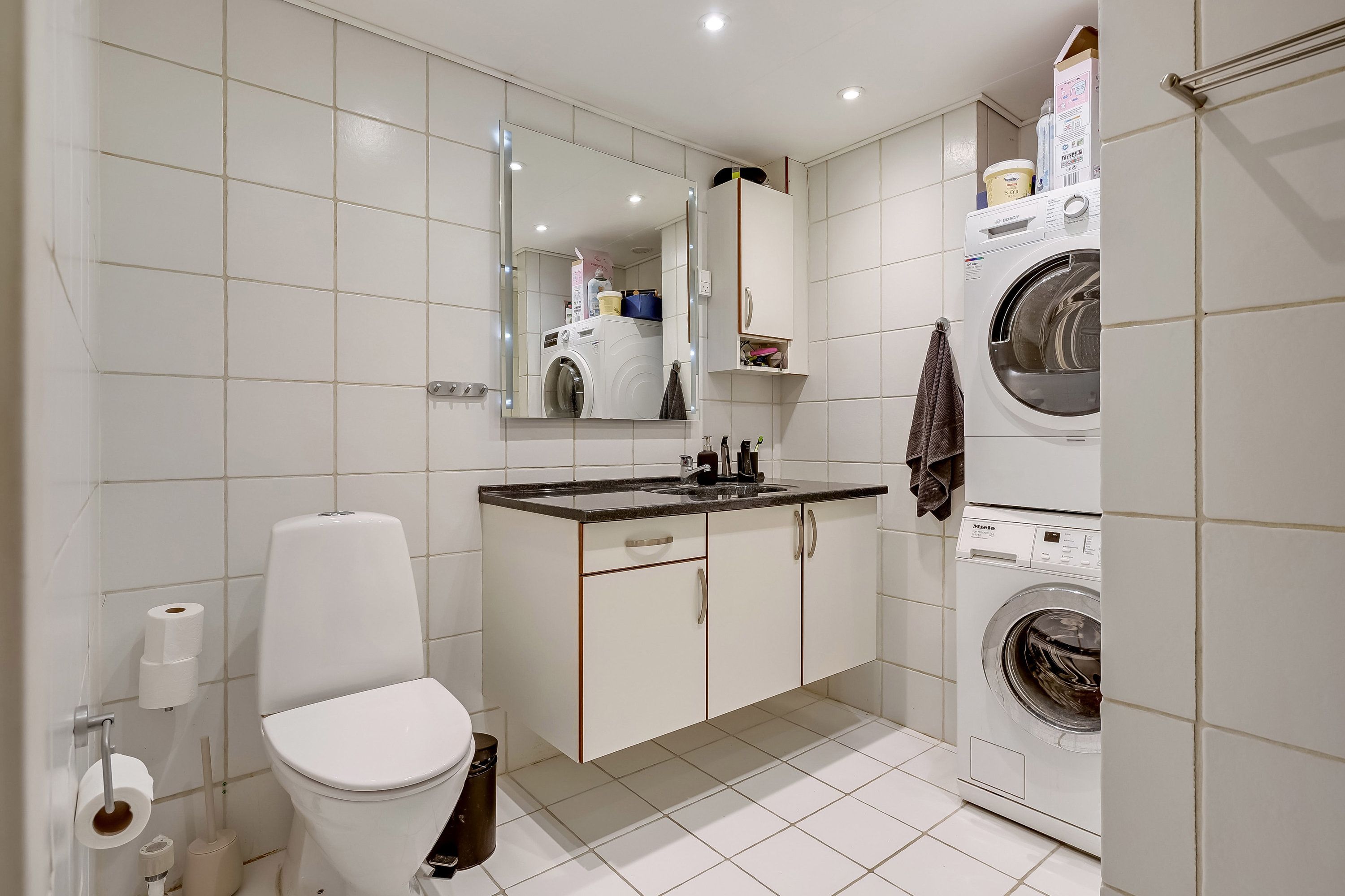 Fremhævet toilet billede i fuldskærmstilstand. Billede af Fynsgade 15, 1. th., 6700 Esbjerg